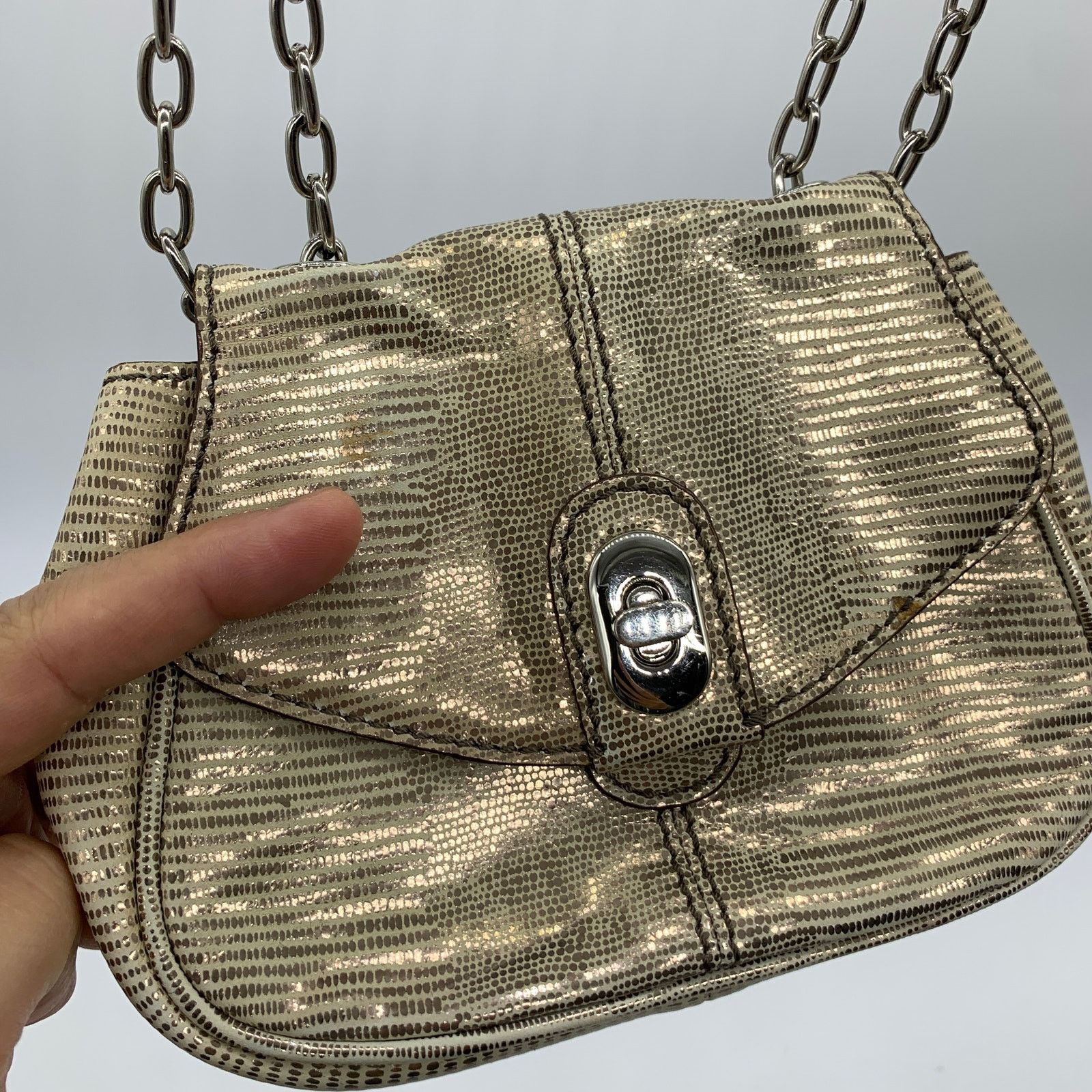 Banana Republic Banana Republic Crossbody Bag Chain Strap Gold Small Purse Size ONE SIZE - 9 Thumbnail