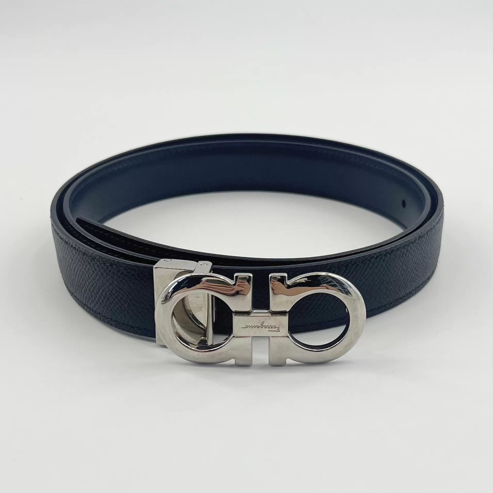 Salvatore Ferragamo Salvatore Ferragamo Gancio Ellipse  display picture 1