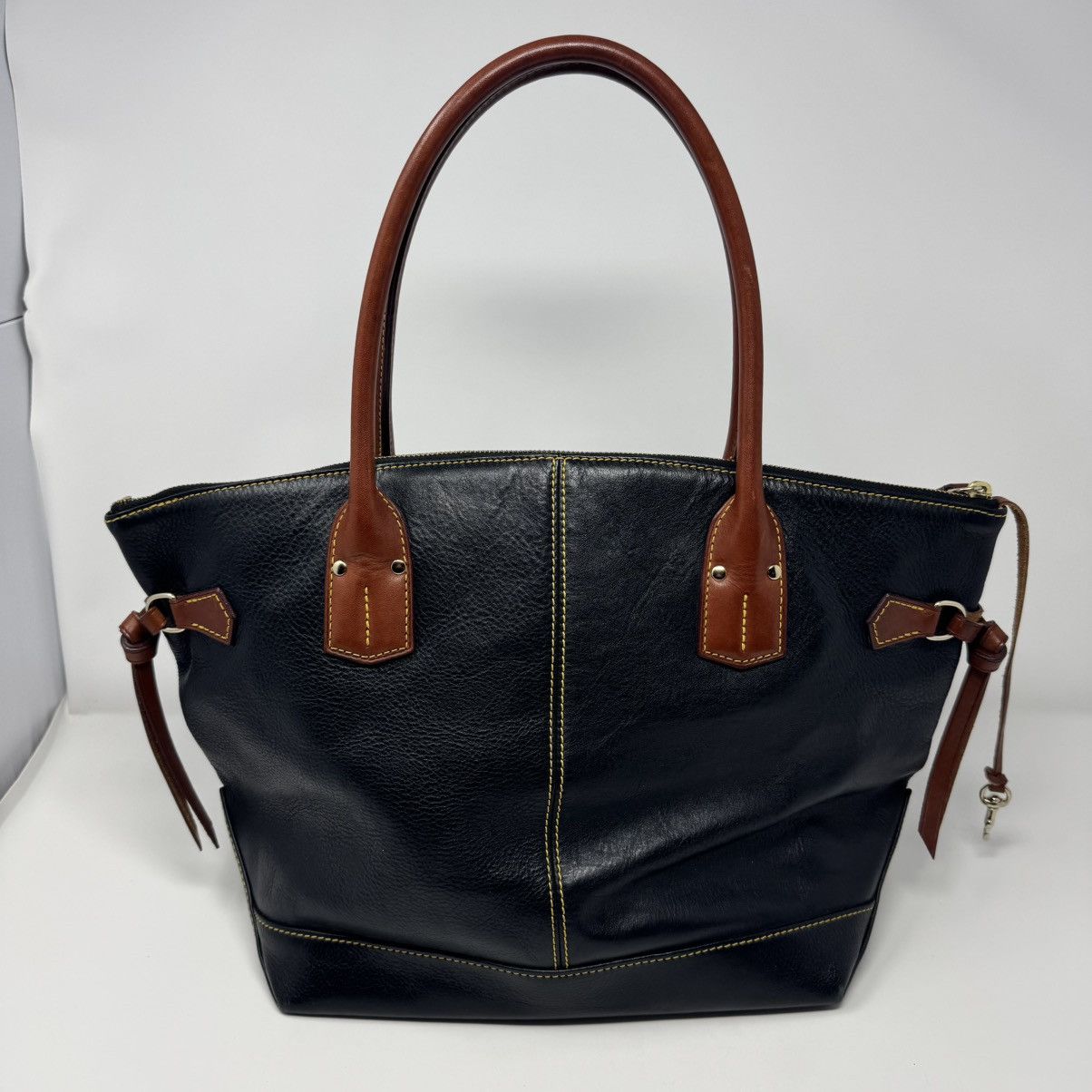 Dooney & Bourke Dooney & Bourke Black Leather Brown Handle Shoulder Bag Size ONE SIZE - 4 Thumbnail
