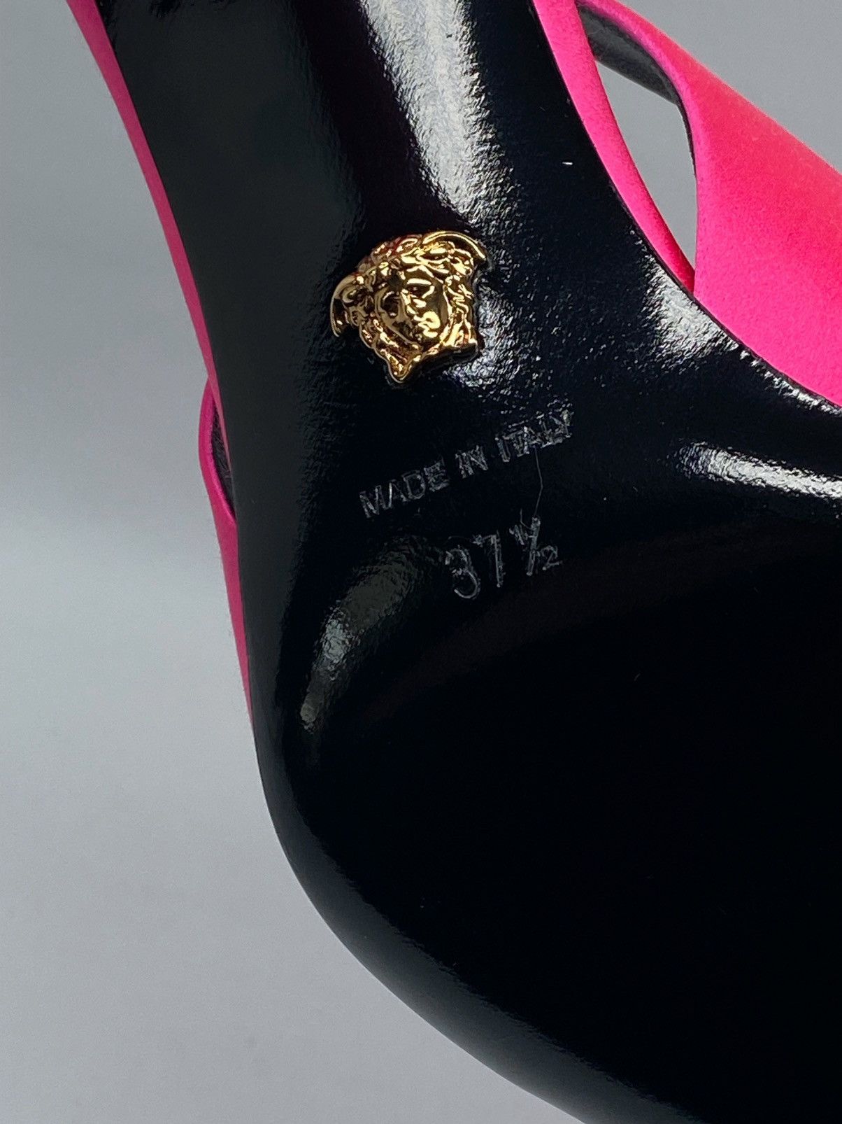 Versace Versace La Medusa Embellished Slingback Pump size 37.5 Size US 7.5 / IT 37.5 - 14 Thumbnail