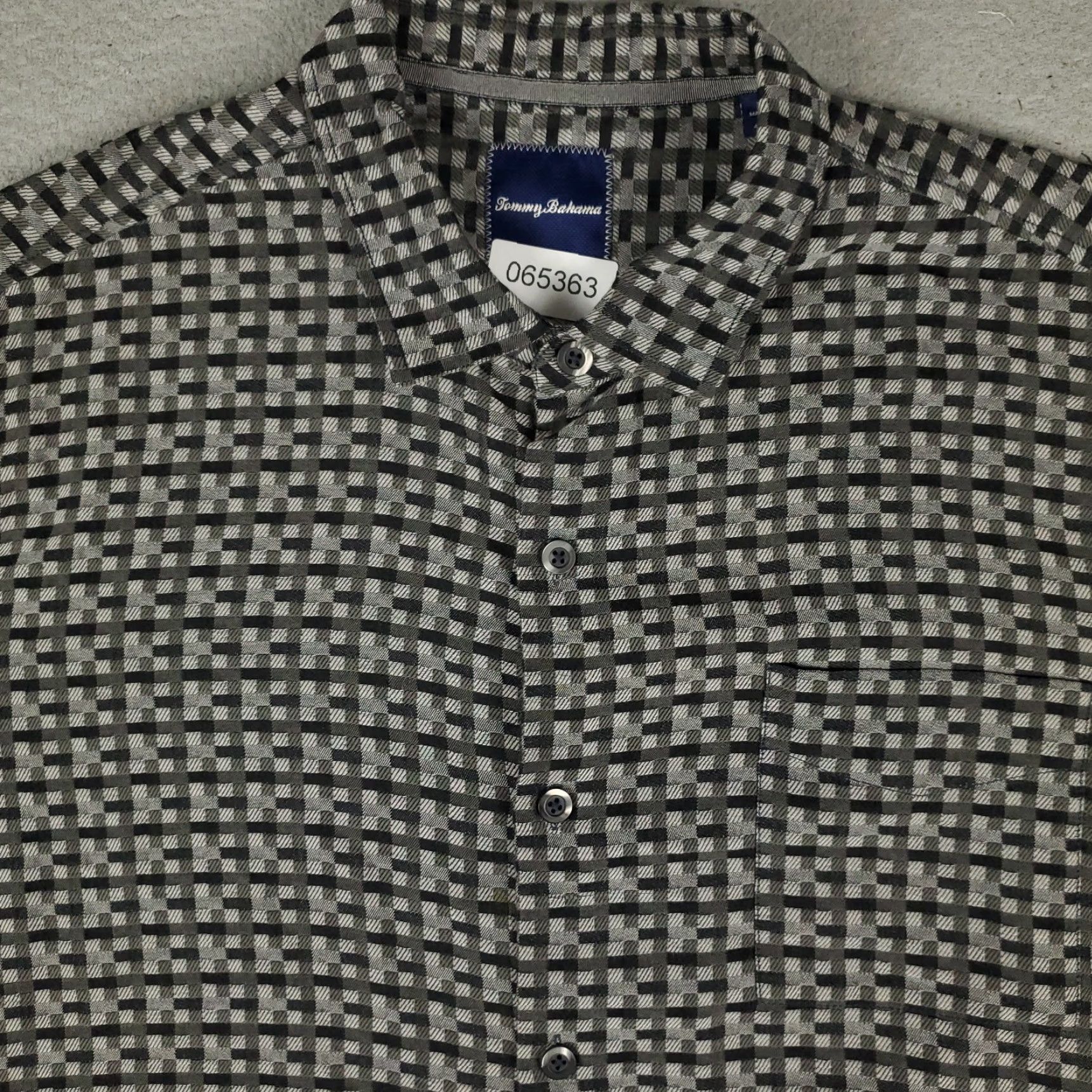 Tommy Bahama Tommy Bahama Shirt Mens XL Gray Check Silk Cotton Hawaiian Button Up Shirt Size US XL / EU 56 / 4 - 2 Thumbnail