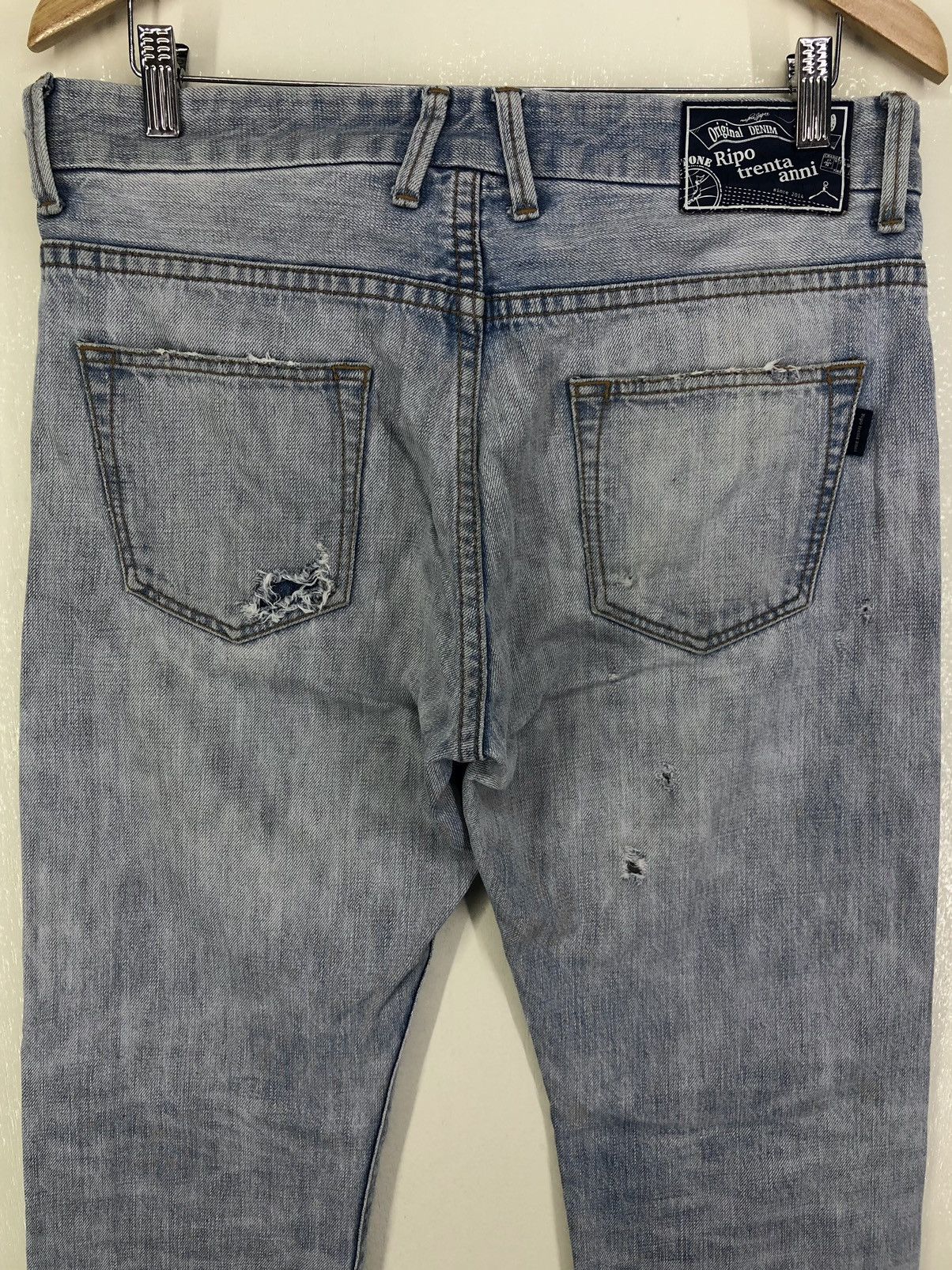 Japanese Brand Ripo Trenta Anni Distressed Light Wash Jeans Size US 32 / EU 48 - 10 Thumbnail