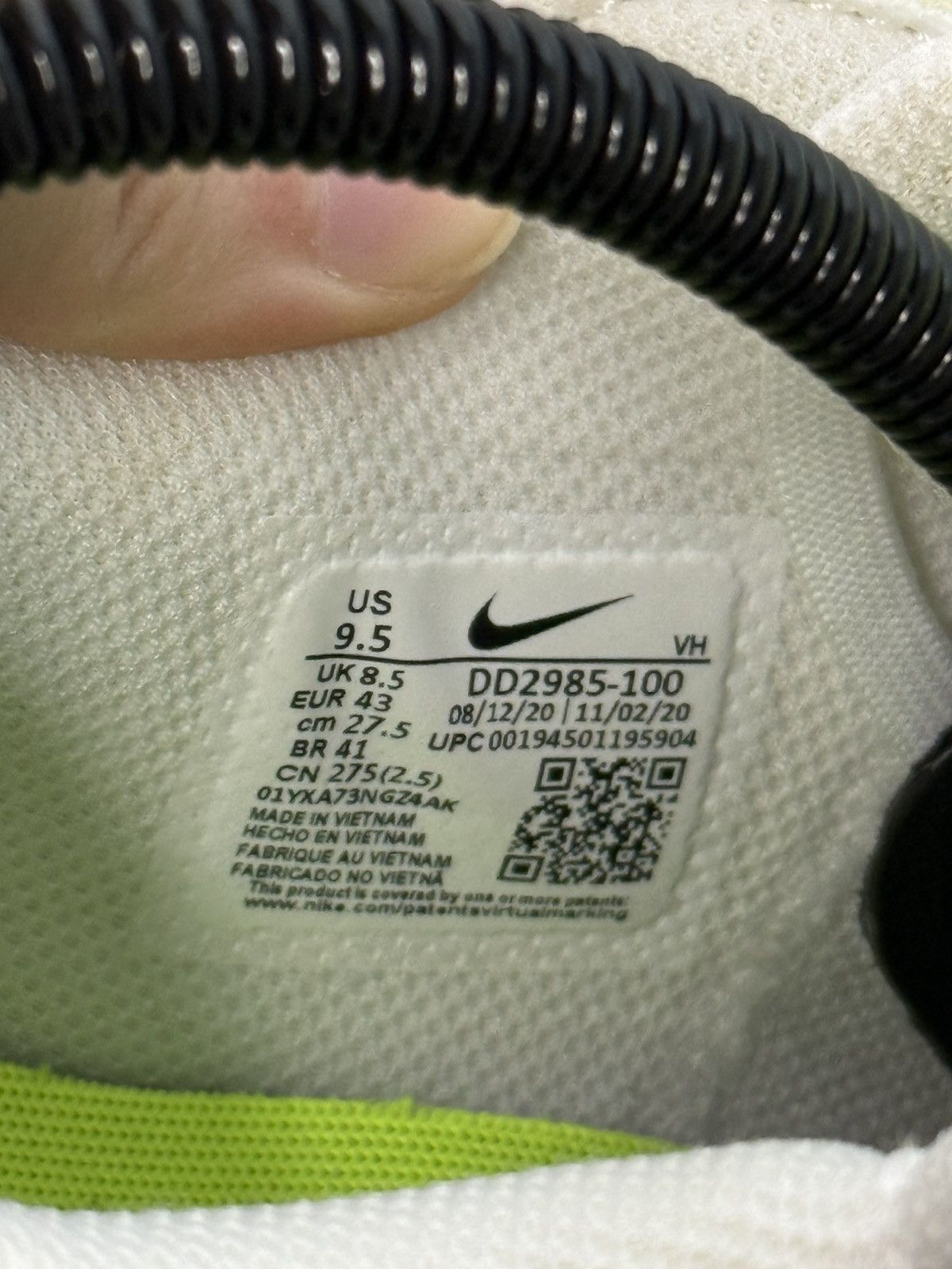 Nike Nike Air Max Excee White Indigo Burst Volt Bright Crimson Size US 9.5 / EU 42-43 - 8 Thumbnail