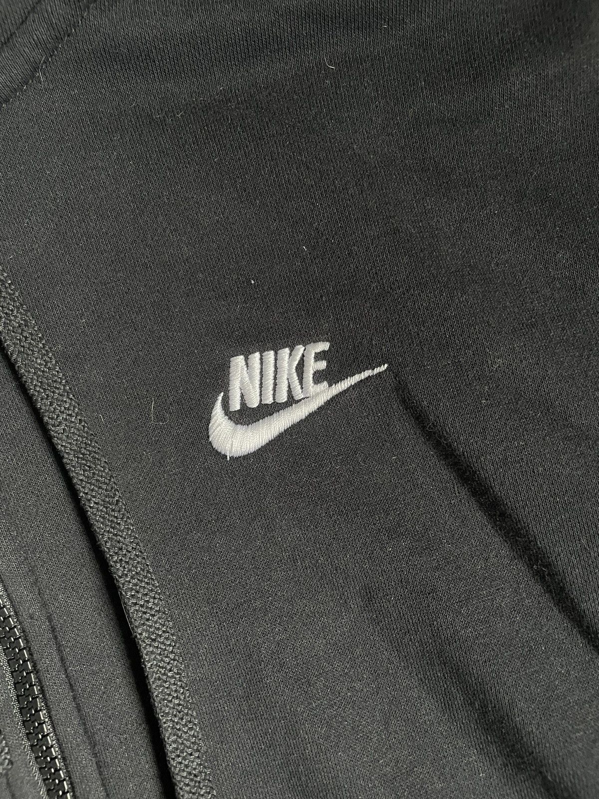 Nike × Vintage Vintage Embroidered Nike Zip Up Hoodie Size US S / EU 44-46 / 1 - 2 Thumbnail