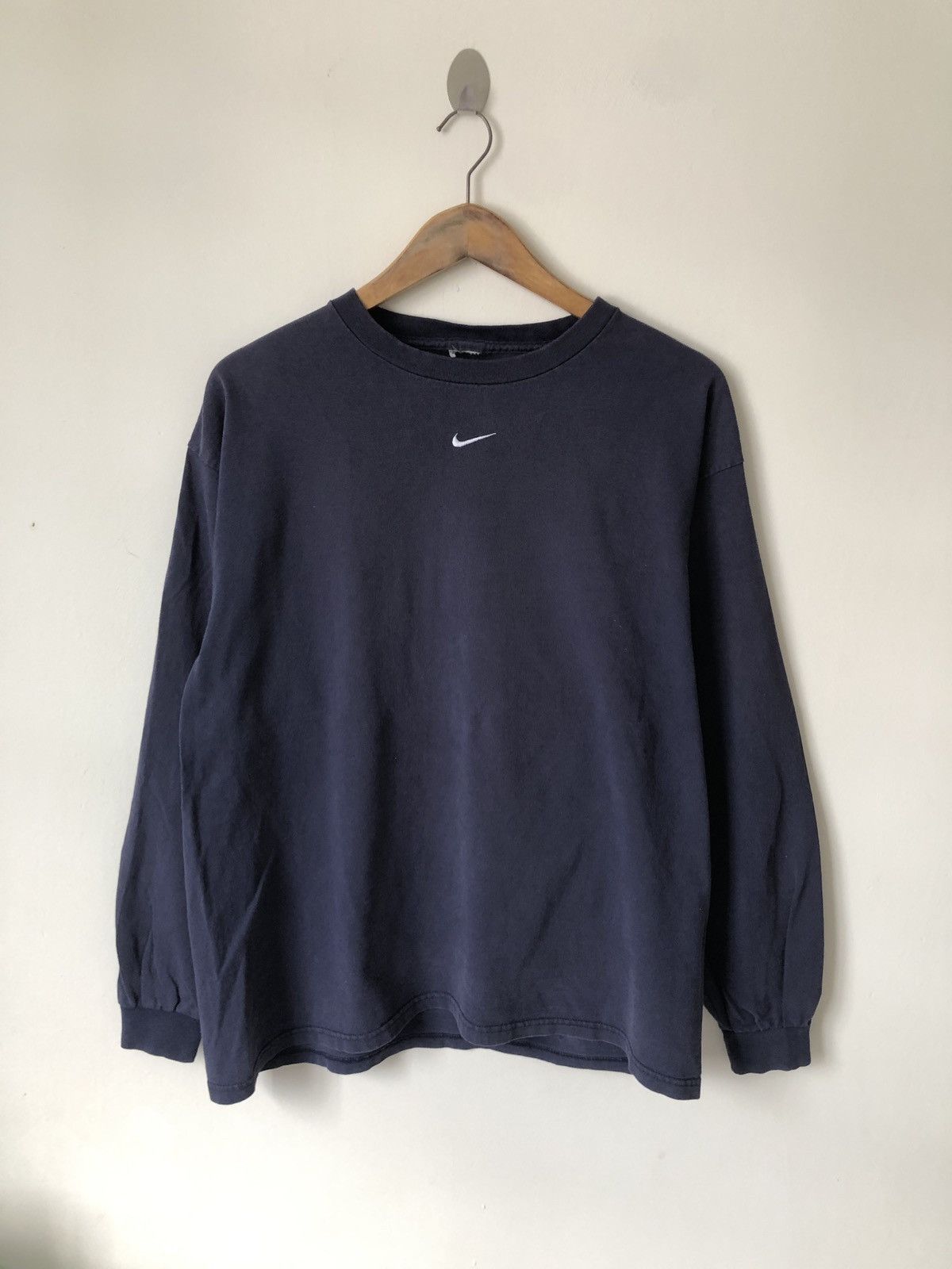 Nike Vintage Nike middle swoosh longsleeve Size US L / EU 52-54 / 3 - 1 Thumbnail