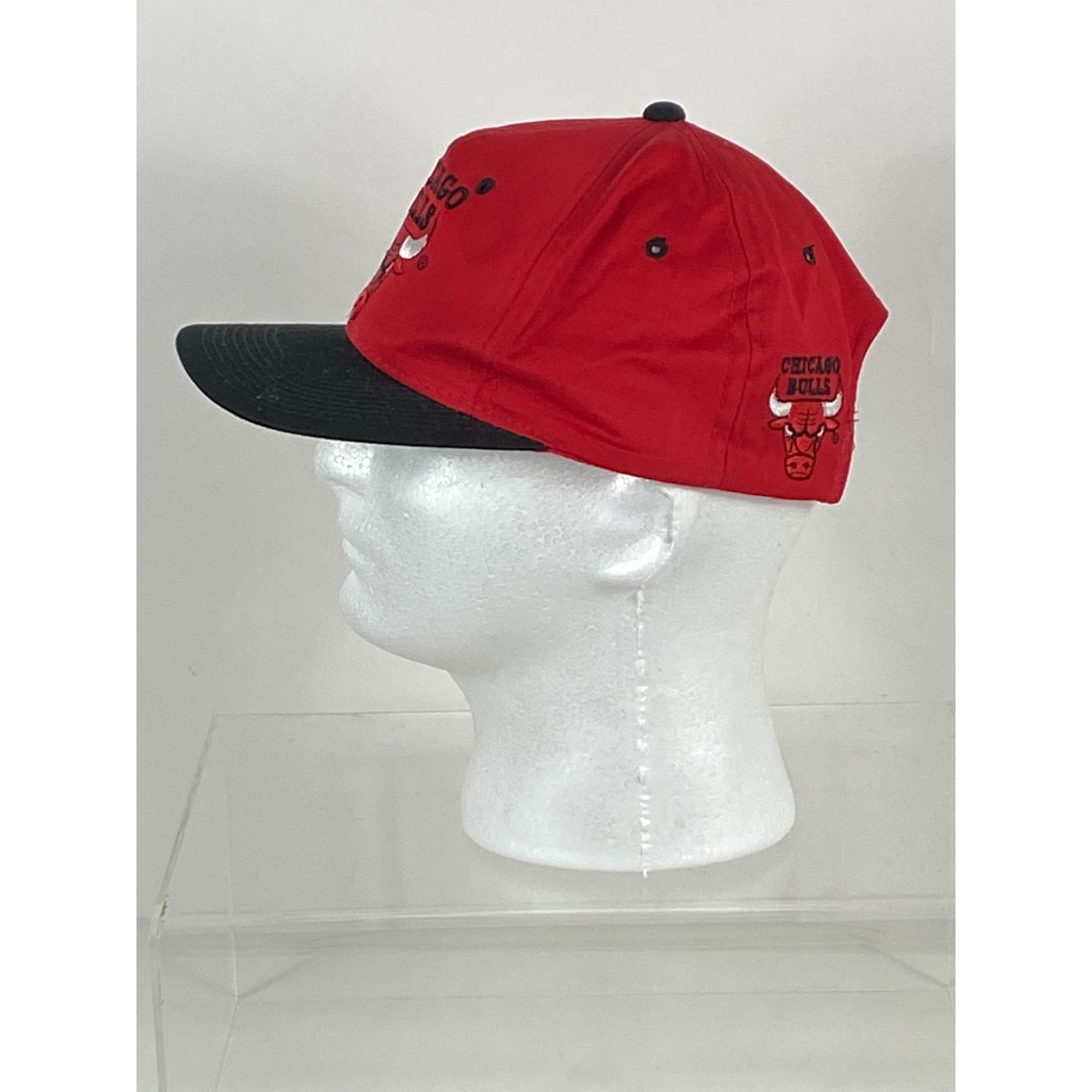 NBA × Vintage Vintage The G Cap NBA Chicago Bulls Embroidered Snapback Hat Size ONE SIZE - 2 Thumbnail
