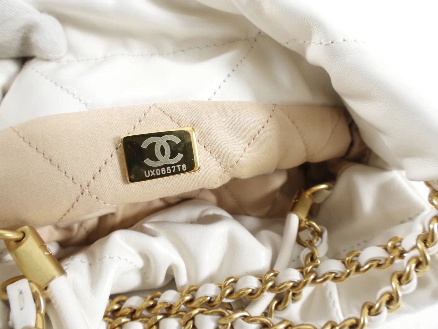 Chanel os11x0126 Size: OS / Mini Chain Bag Bag In White Size ONE SIZE - 4 Thumbnail