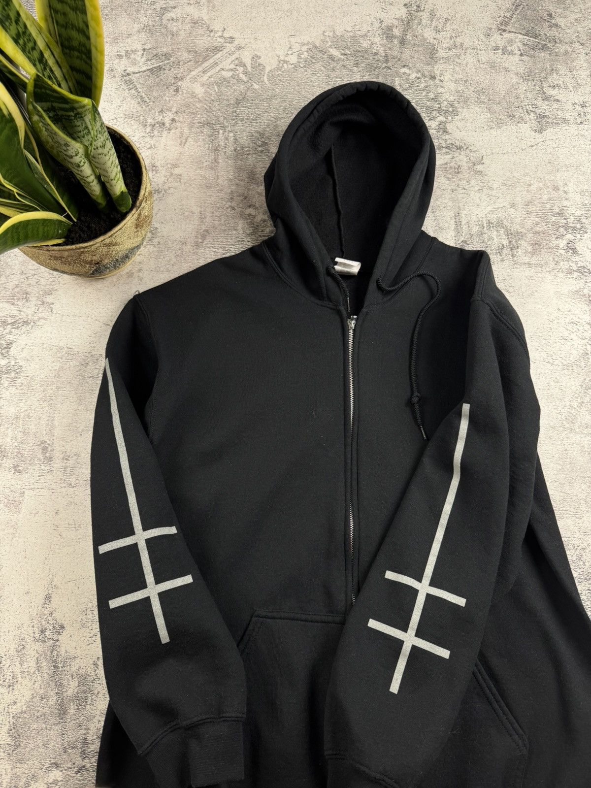 Marilyn Manson Marilyn Manson Vintage Black Men’s Cotton Large Band Hip Hop Zip Hoodie Pullover Size US L / EU 52-54 / 3 - 8 Thumbnail