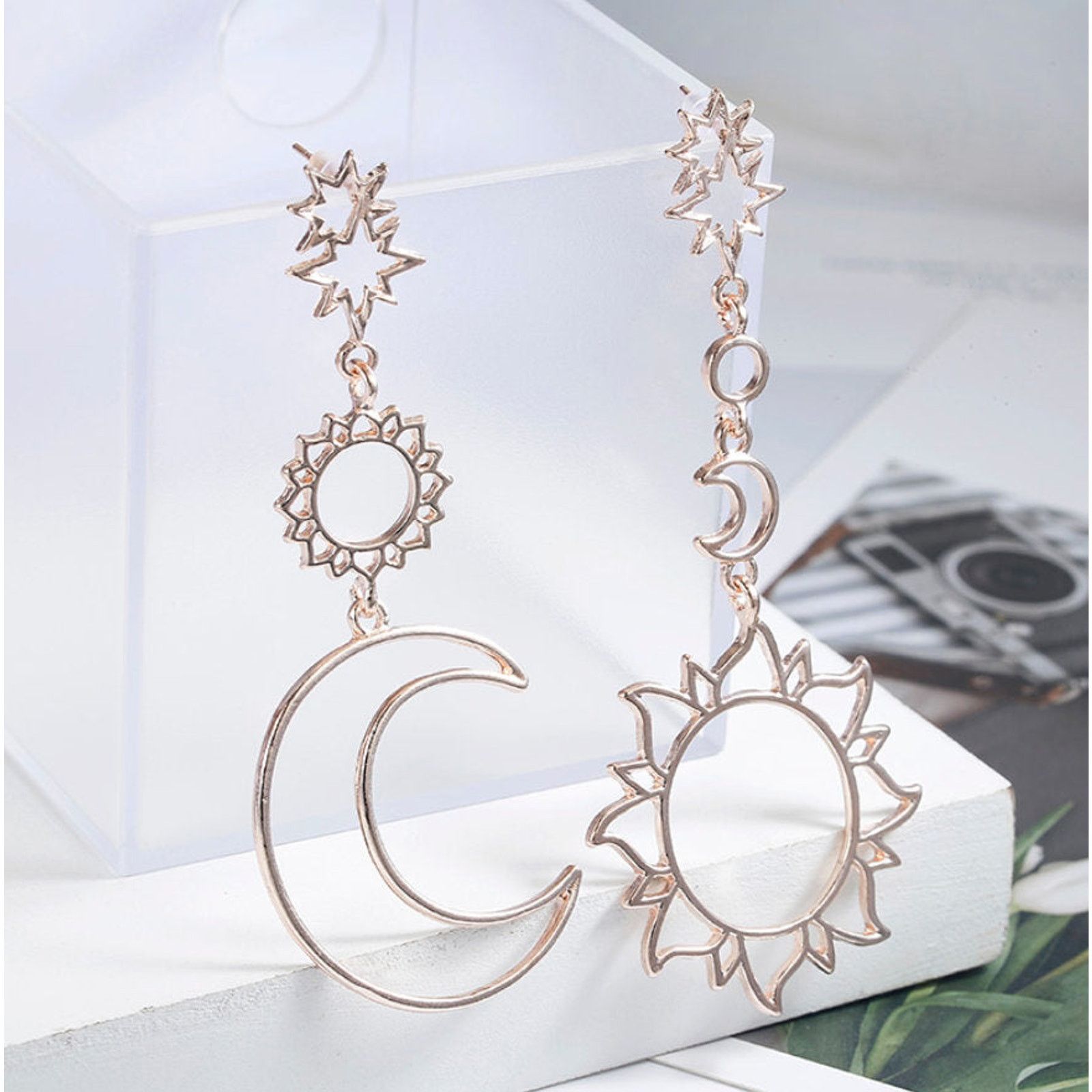 Other Shivani Gold Sun/Moon Drop Earrings Size ONE SIZE - 3 Thumbnail