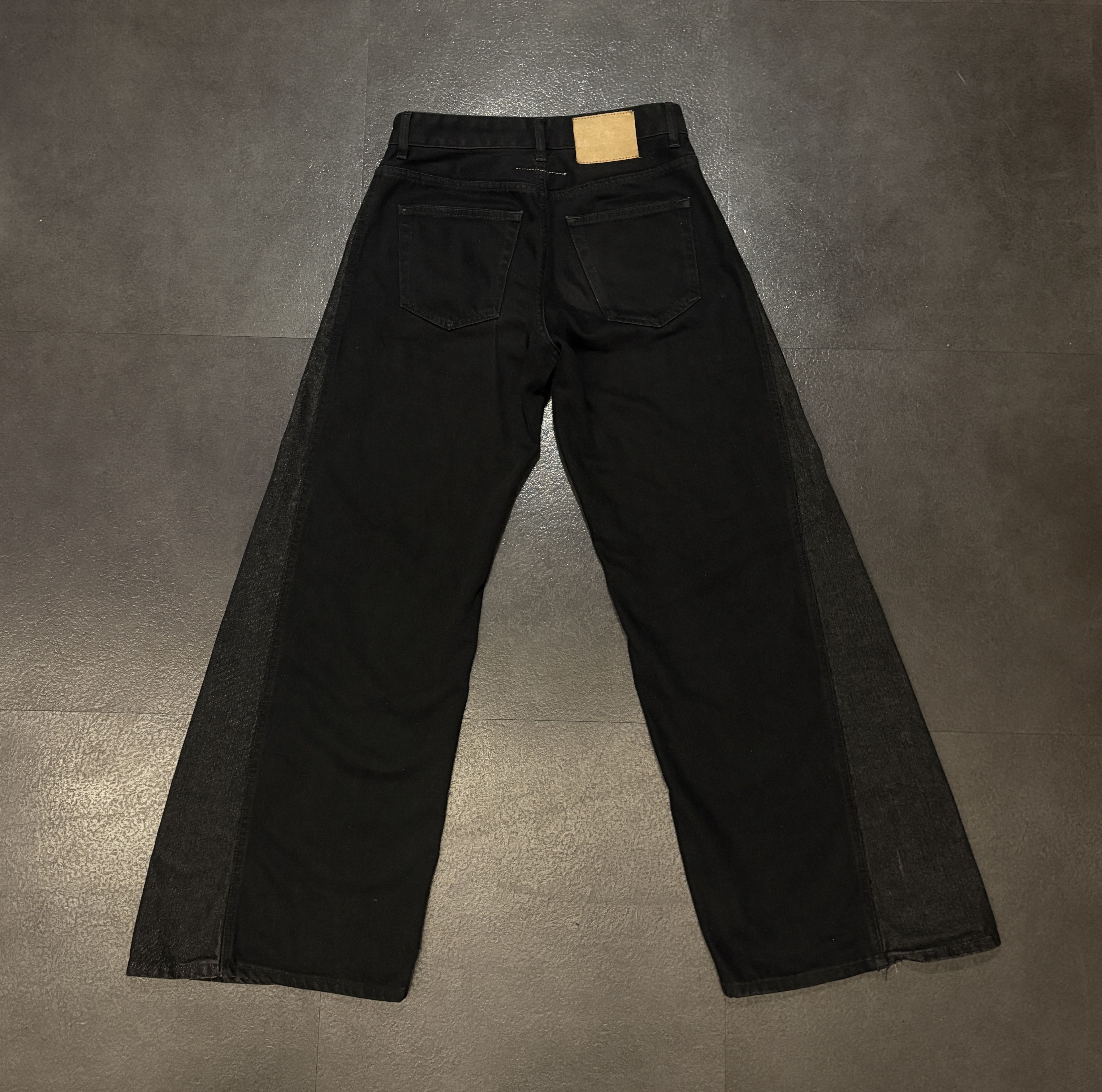 MM6 MM6 Margiela Flare Jeans Size 28" / US 6 / IT 42 - 2 Thumbnail
