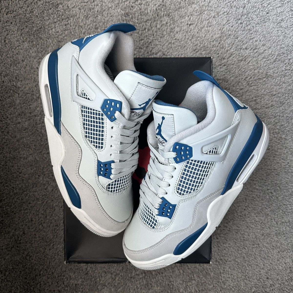 Jordan Brand × Nike Air Jordan Retro 4 Military Blue 2024 Release Size US 9 / EU 42 - 1 Thumbnail