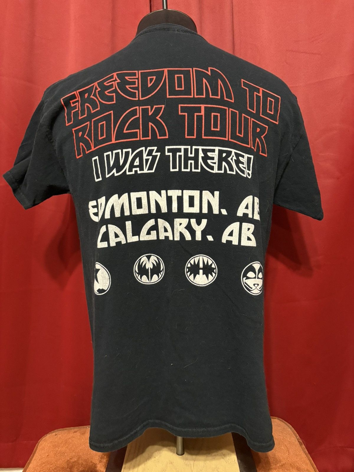 Band Tees KISS Band Tshirt Y2K Canada Concert Tour Grail Size US L / EU 52-54 / 3 - 4 Thumbnail