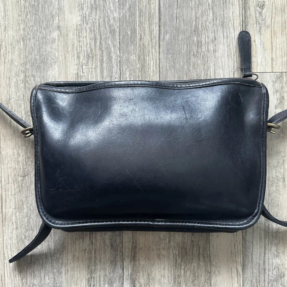 Coach Vintage Coach Sutton 9814 Black Leather Crossbody Bag Size ONE SIZE - 2 Thumbnail