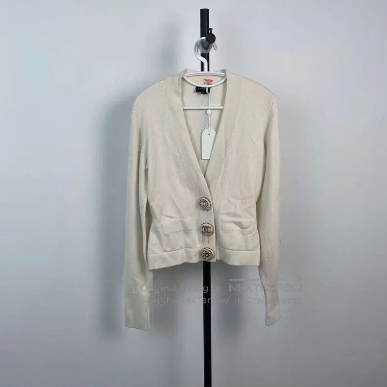 Chanel Chanel High-end handicraft workshop cashmere cardigan coat Size XS / US 0-2 / IT 36-38 - 1 Thumbnail