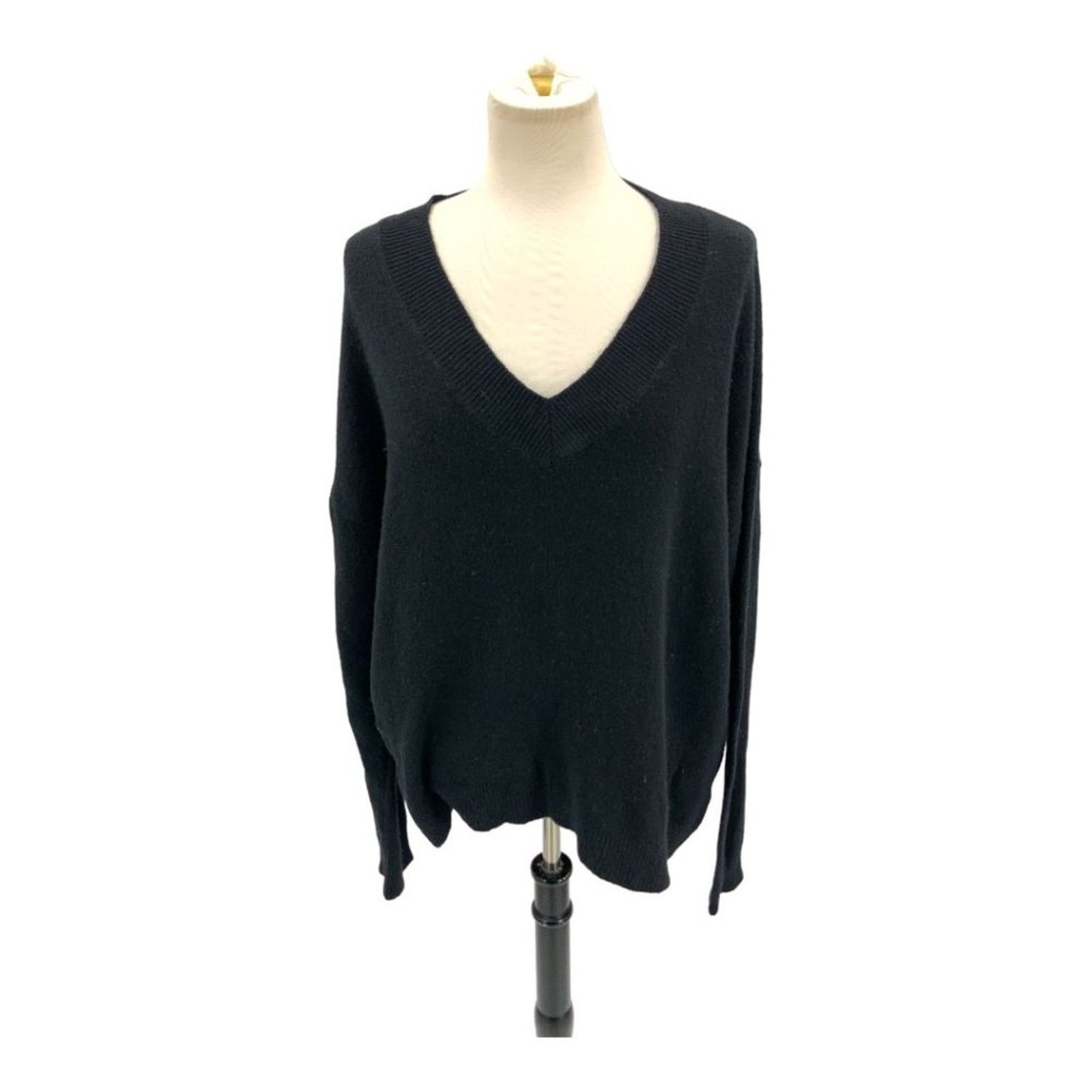 Treasure & Bond Treasure & Bond Black Oversized V Neck Sweater Medium NWOT Size M / US 6-8 / IT 42-44 - 1 Thumbnail