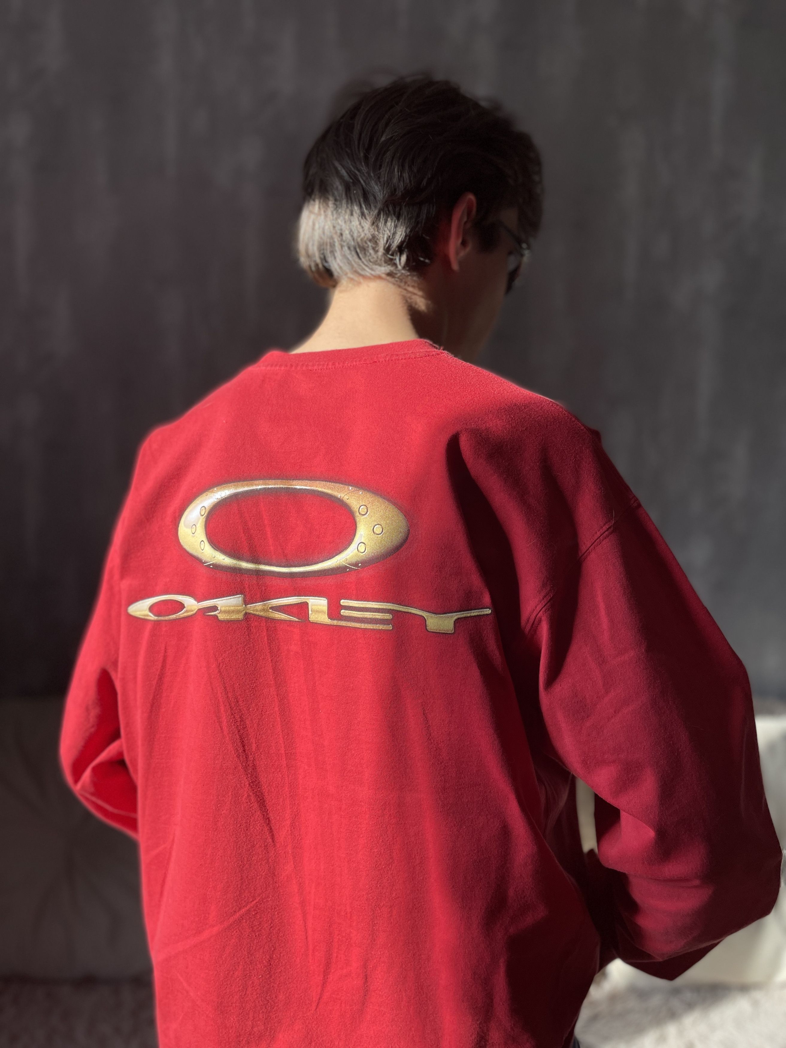 Oakley × Vintage ☠️ OAKLEY 00s Big Central Back Logo