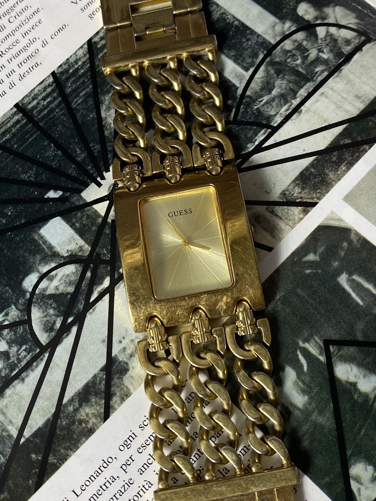 Guess Vintage Guess Watch - Gold Chain Bracelet Size ONE SIZE - 3 Thumbnail