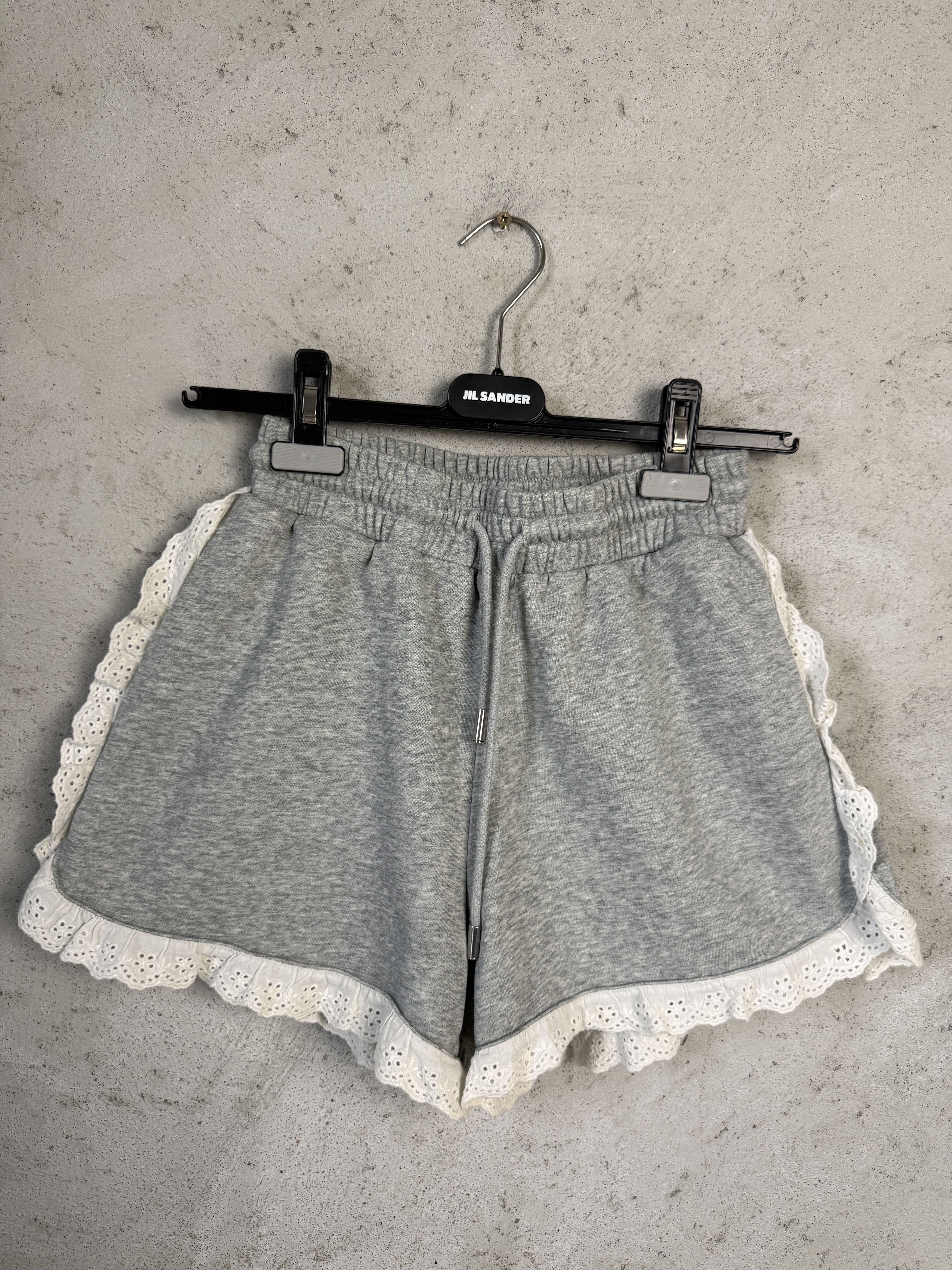 Maje Maje Iode Shorts lace casual formal Size 26" / US 2 / IT 38 - 1 Thumbnail