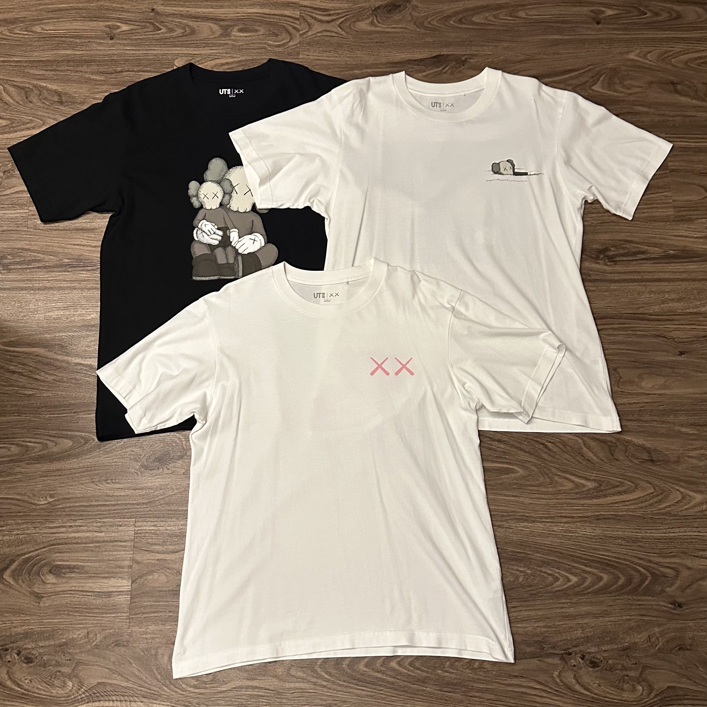 Kaws × Uniqlo LOT OF 3 TEES FROM UNIQLO X KAWS "WHAT PARTY" 2023 COLLAB Size US L / EU 52-54 / 3 - 1 Thumbnail