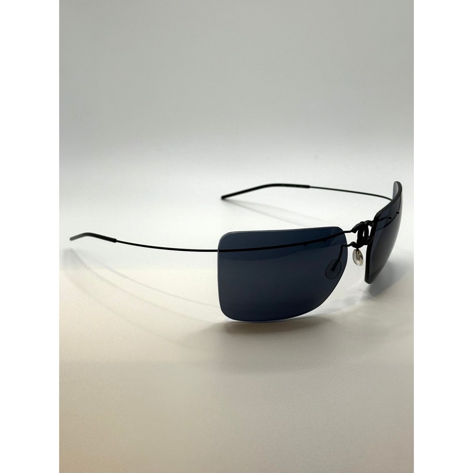 Chanel 2000s Chanel foldable sunglasses Size ONE SIZE - 2 Thumbnail