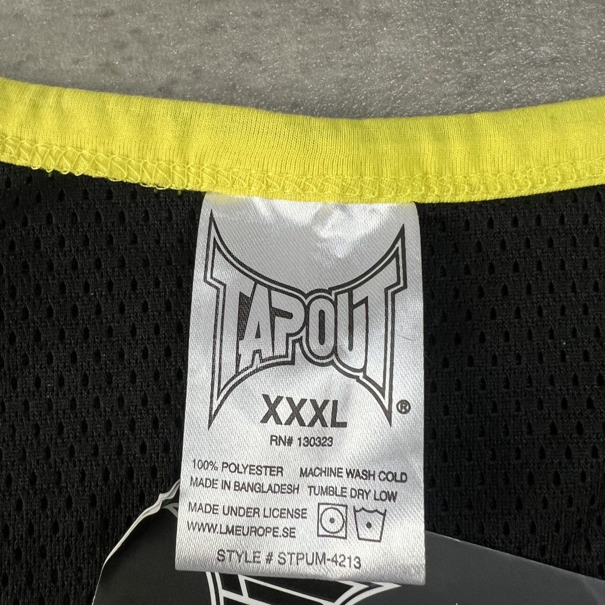 Tapout Tapout x UFC “To Quit Does Not Exist” Tank Top Vintage XXL Size US XXL / EU 58 / 5 - 5 Thumbnail