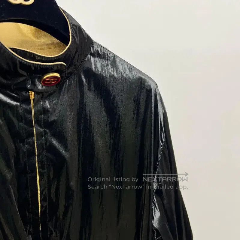 Chanel Chanel Black Jacket with Gold Accents . Size M / US 6-8 / IT 42-44 - 3 Thumbnail