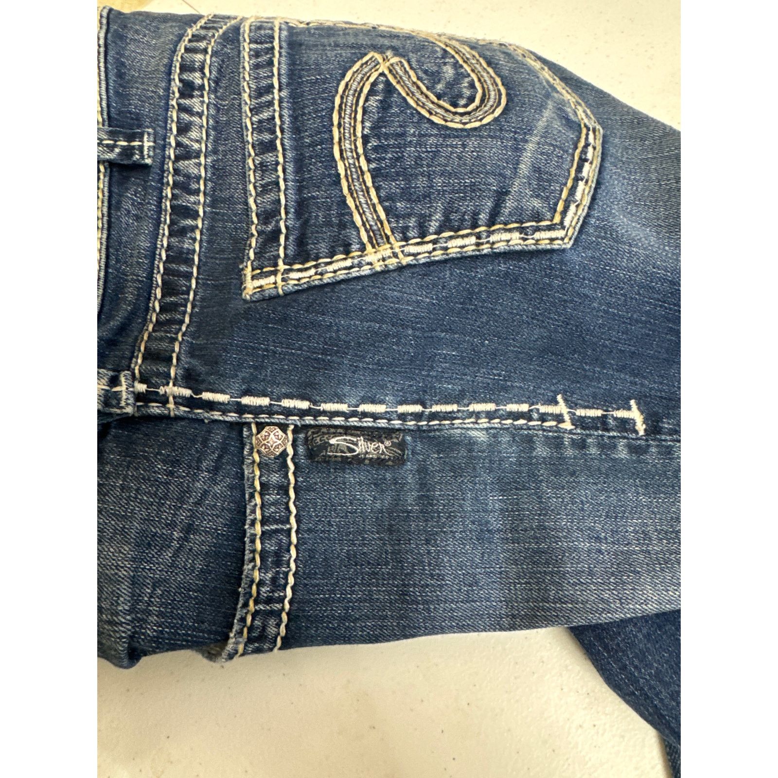 Silver Jeans Co. Silver jeans Co. Suki Capri Jeans W 31 Embroidered Pockets Size 31" - 5 Thumbnail