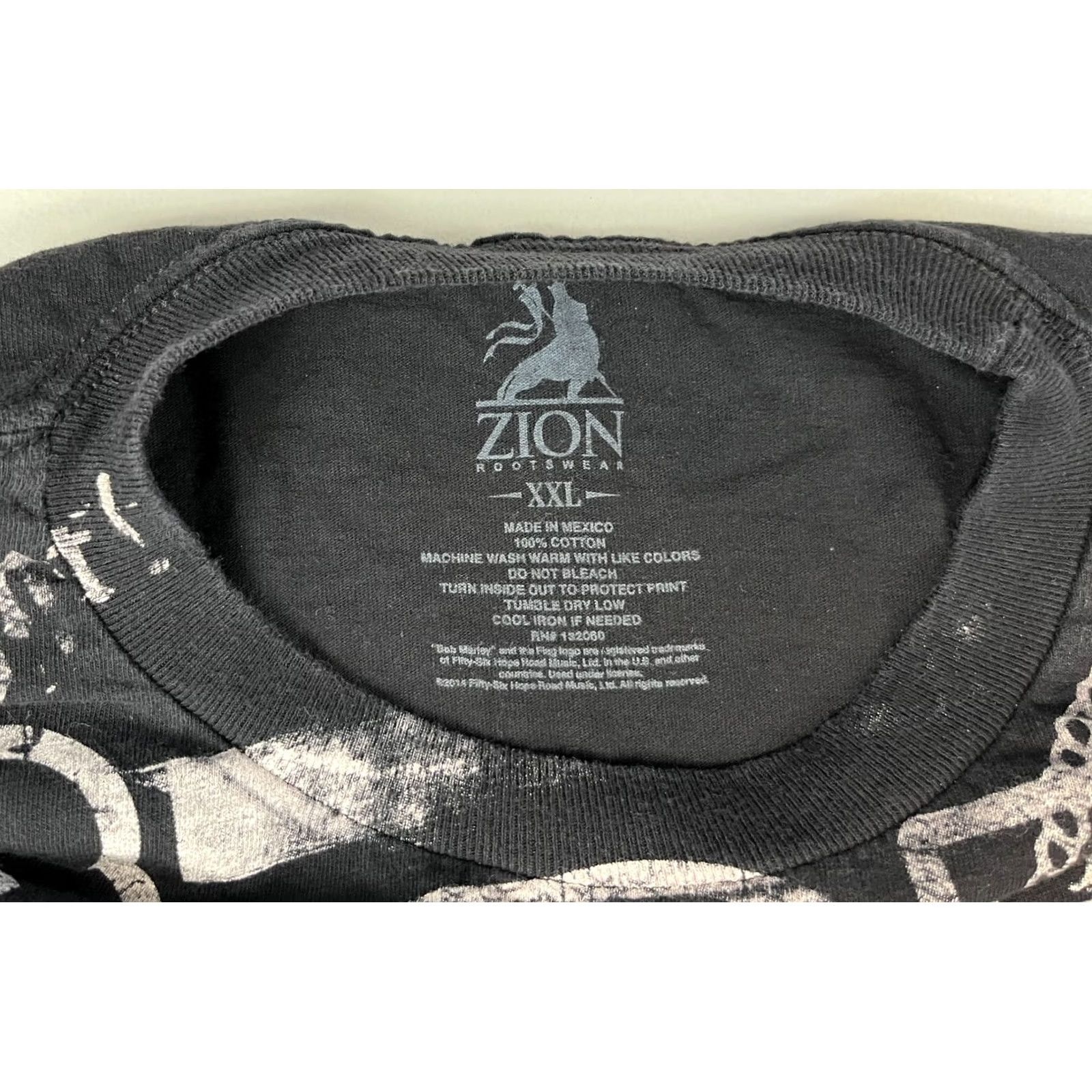 Vintage VINTAGE Zion Rootswear Bob Marley 2011 Songs of Freedom 1979 T-Shirt Sz 2XL Black Cotton Crew Neck Short Sleeve Mens Graphic Print Music 2010-2019 Size US XXL / EU 58 / 5 - 6 Thumbnail