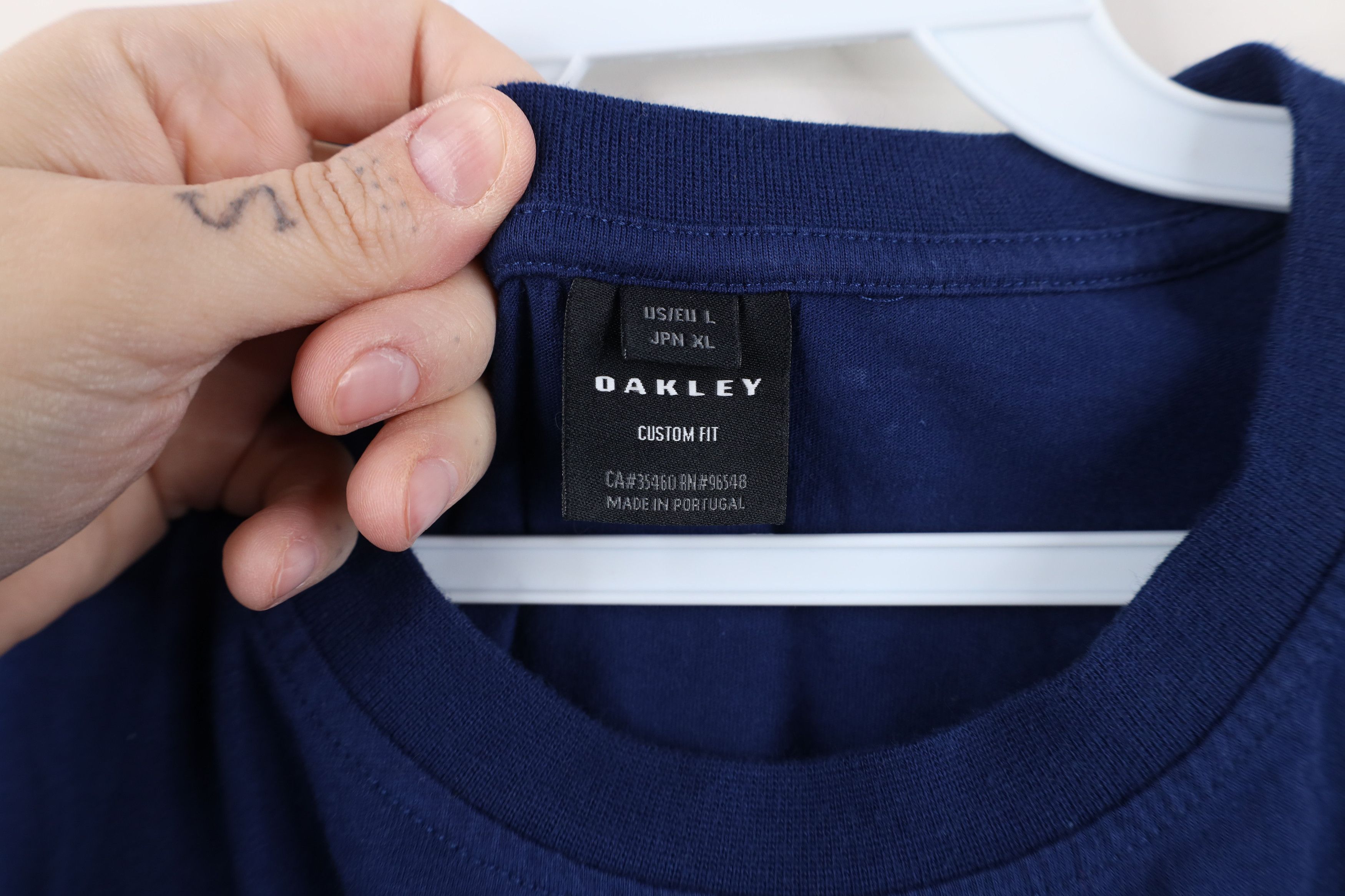 Oakley × Vintage Vintage Y2K Oakley Faded Spell Out Block Letter T-Shirt Blue Size US L / EU 52-54 / 3 - 8 Thumbnail