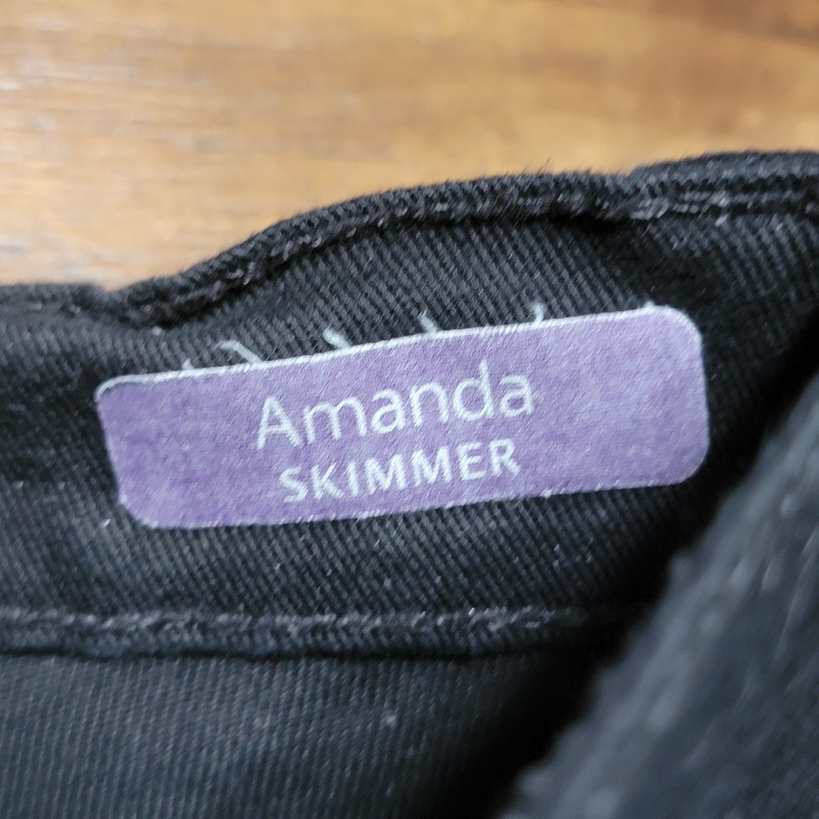 Gloria Vanderbilt Gloria Vanderbilt All Slimming Amanda Skimmer Capris - 10 Size 31" - 6 Thumbnail