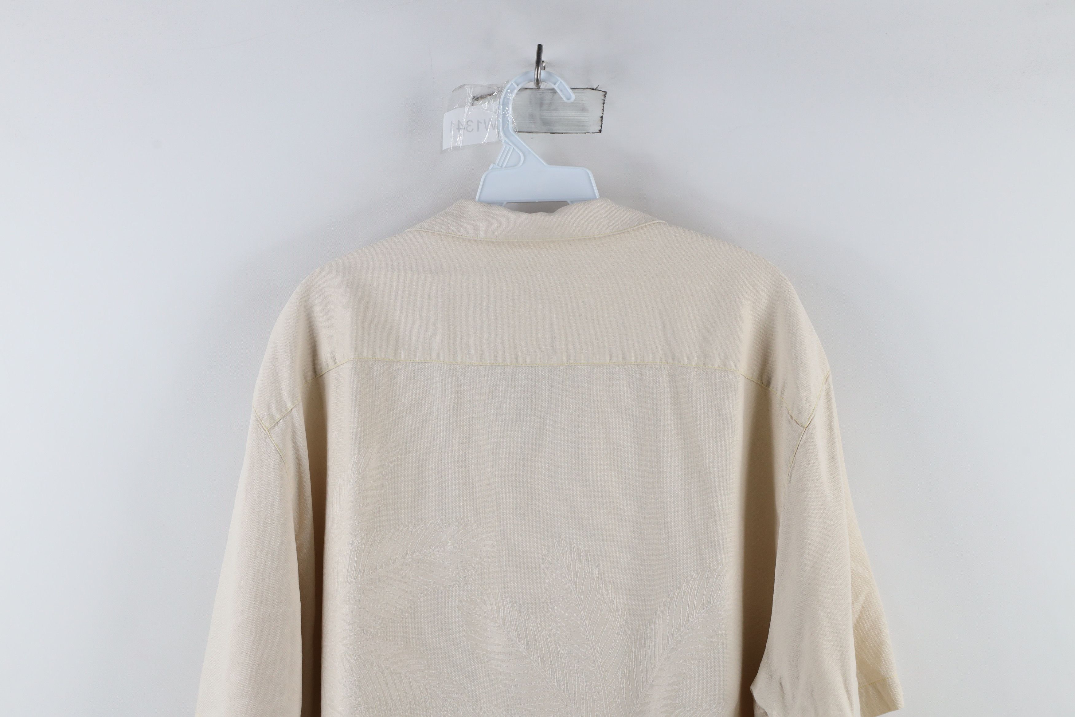 Tommy Bahama × Vintage Vintage 90s Tommy Bahama Looped Collar Button Shirt Beige Size US XL / EU 56 / 4 - 11 Thumbnail