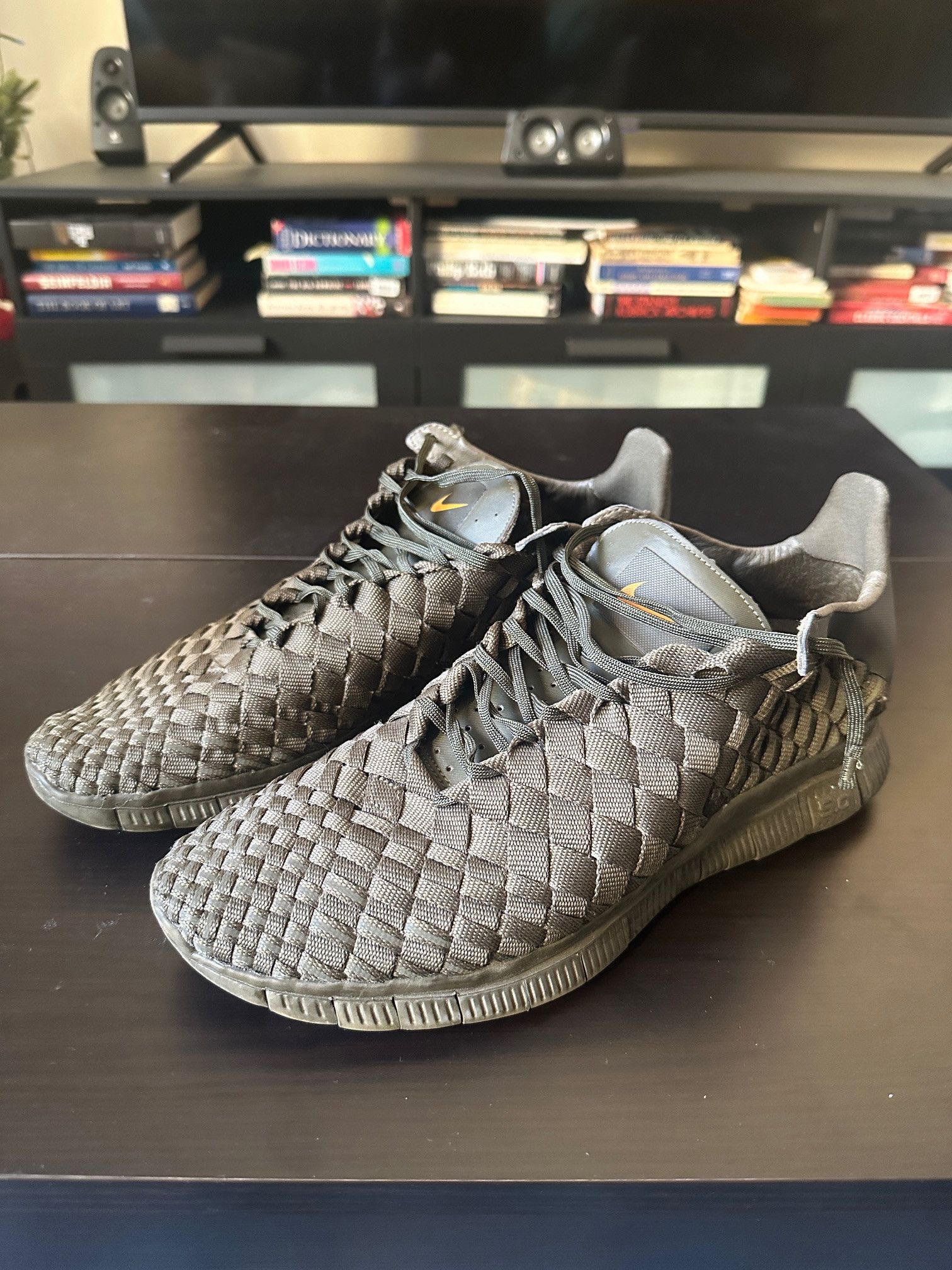 Nike Nike Free Inneva Woven Tech SP Dark Loden Olive Green 11.5 Size US 11.5 / EU 44-45 - 1 Thumbnail