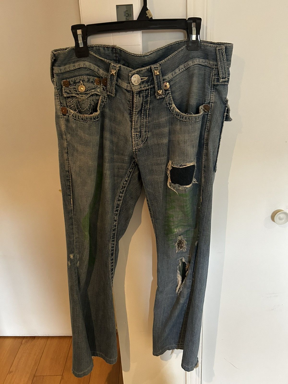 True Religion Vissereine true religion repaired jeans Size US 33 - 1 Thumbnail