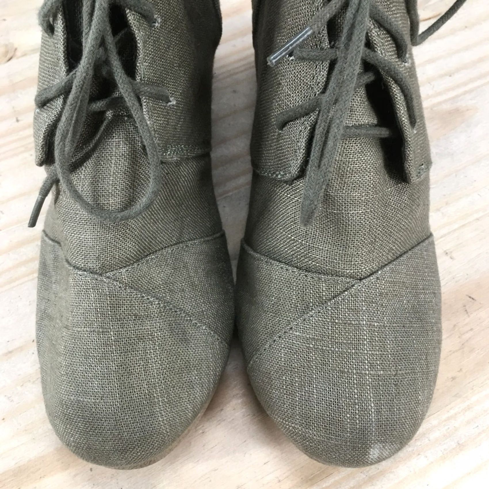 Vintage Maurices Boots Womens 9 Tali Ankle Booties Green Faux Leather Wedge Lace Up Size US 9 / IT 39 - 6 Thumbnail