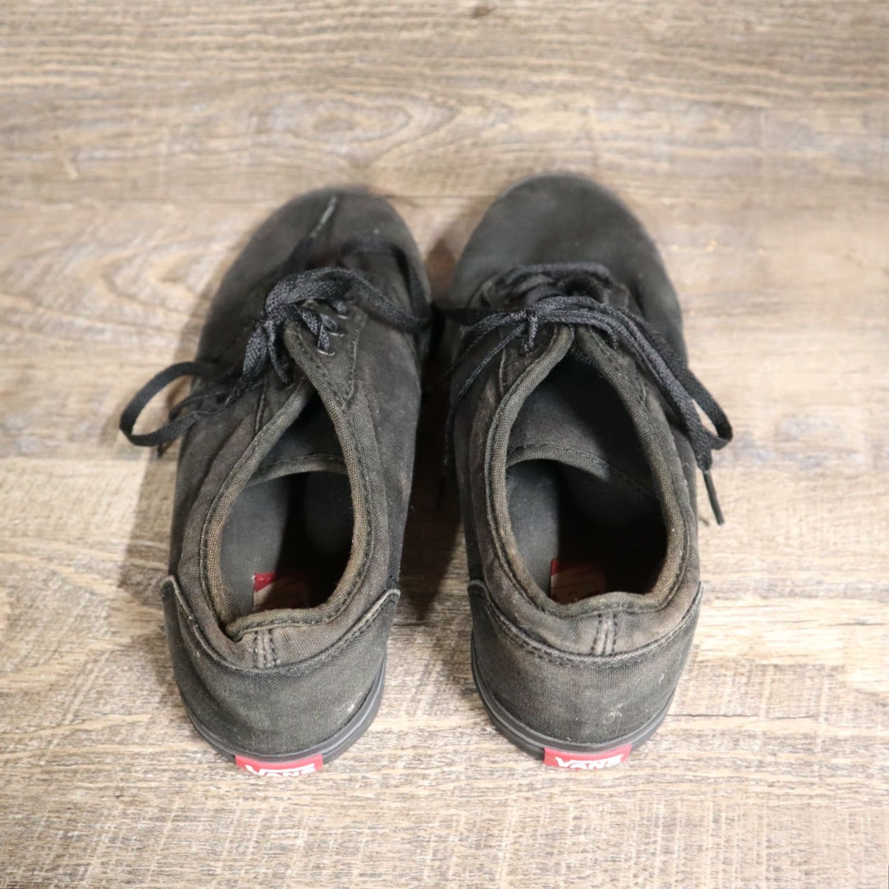 Vans Vans Atwood Canvas Low Top Skate Shoes Triple Black VN-0NJO186 Women’s Size 7.5 Size L / US 10 / IT 46 - 5 Thumbnail