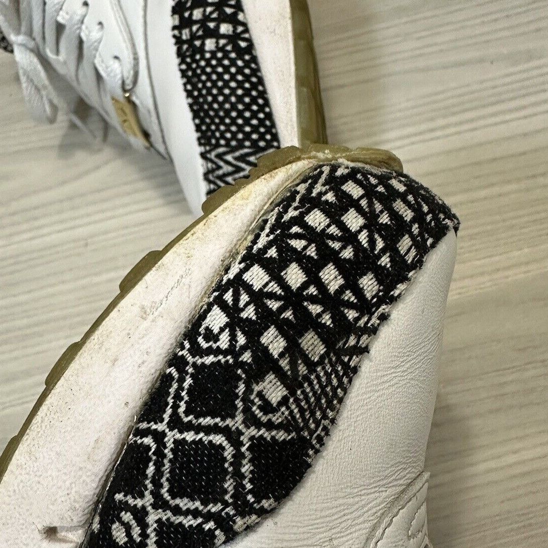 Nike RARE 2015 NIKE AIR MAX 1 BHM BLACK HISTORY WHITE/BLACK SZ 9 Size US 9 / EU 42 - 8 Thumbnail