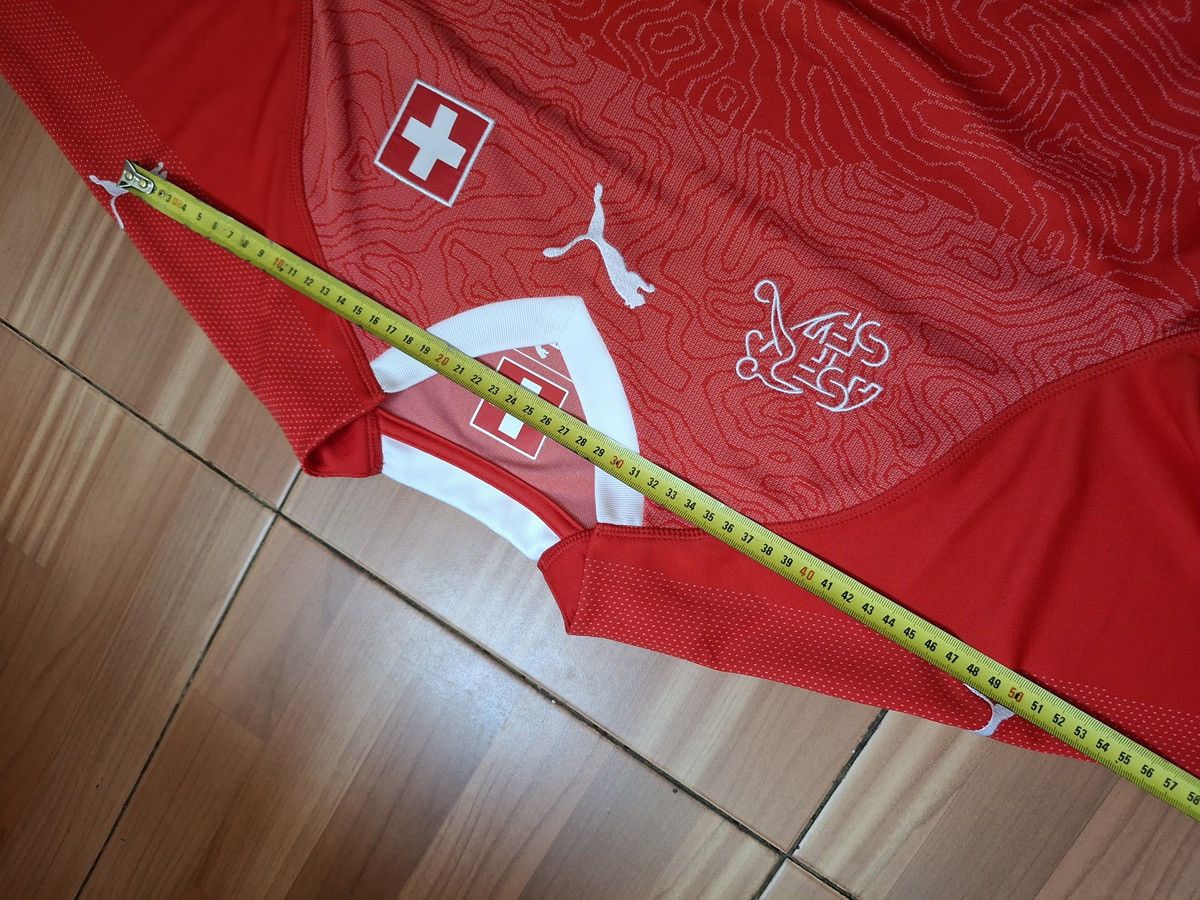 Puma SWITZERLAND PUMA WORLD CUP 2018 FOOTBALL HOME JERSEY SIZE M Size US M / EU 48-50 / 2 - 17 Thumbnail