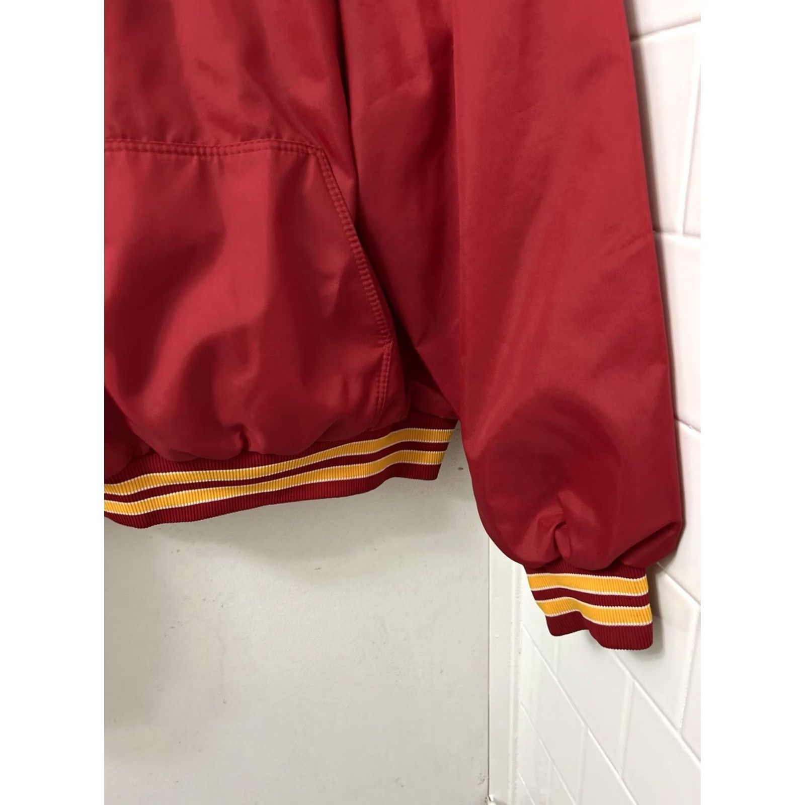 Vintage VINTAGE Rennoc Windbreaker Jacket Mens 2XL Red Nylon Fleece Lined Zip Pockets Embroidered Logo 80s 90s College Dog USA Made Size US XXL / EU 58 / 5 - 5 Thumbnail