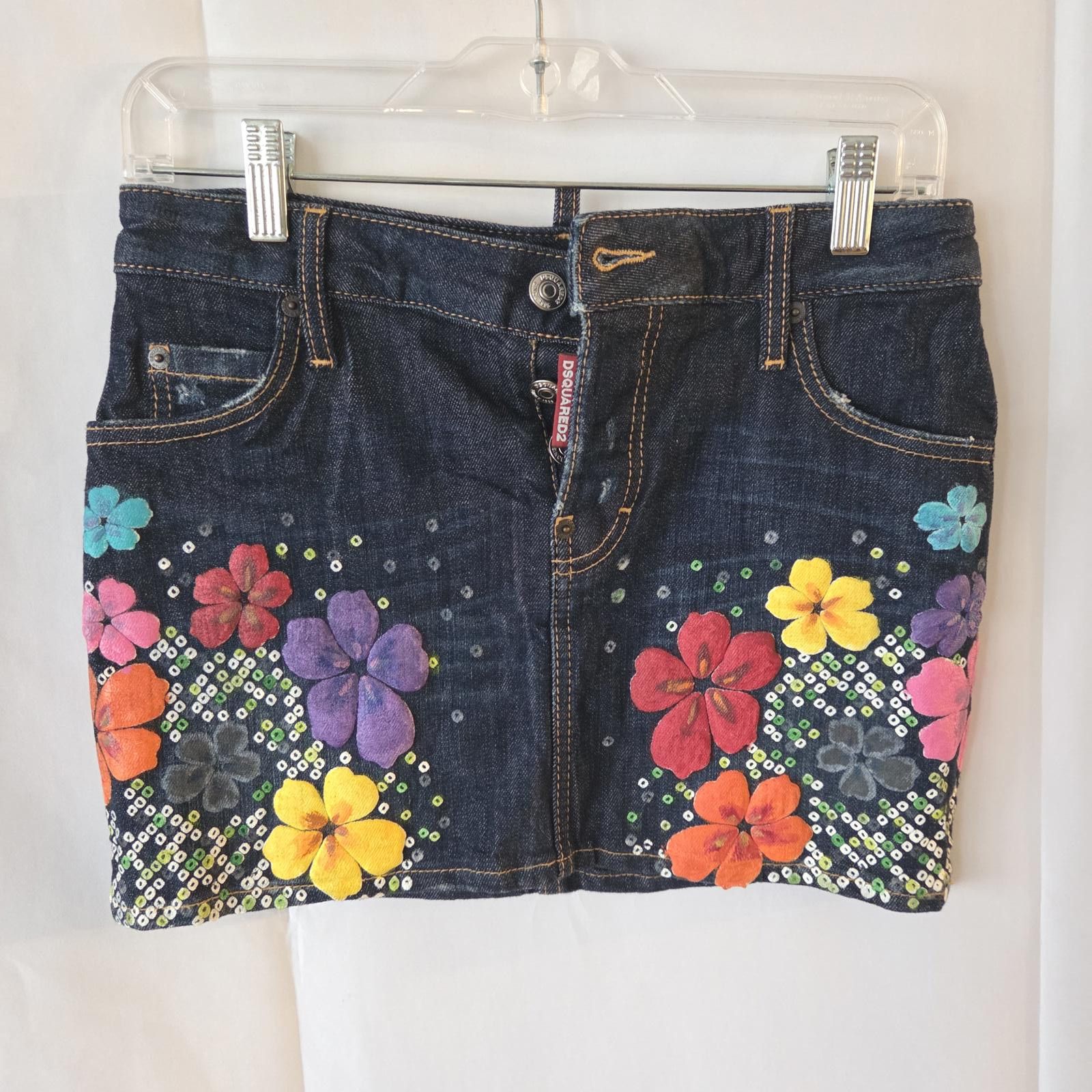 Dsquared2 DSQUARED2 Floral Appliqué Denim Skirt - Size 38 Size 30" / US 8 / IT 44 - 1 Thumbnail