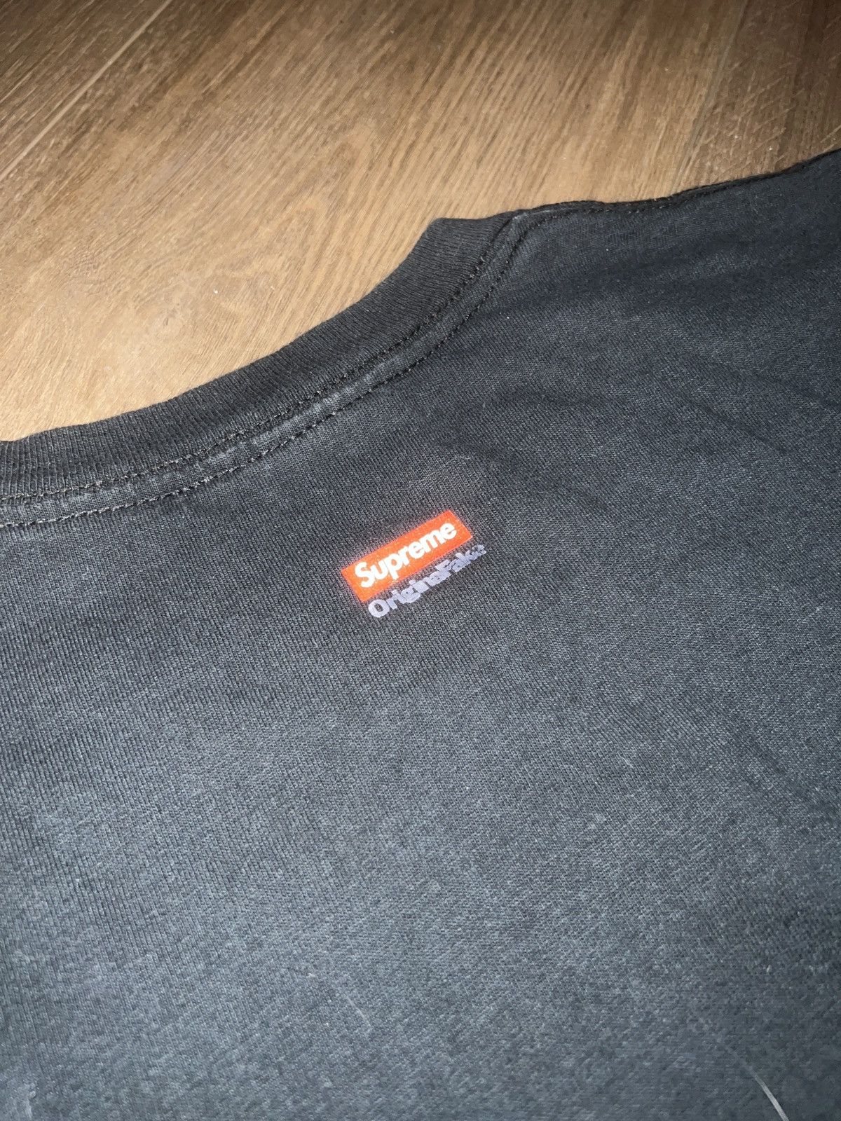 Kaws Original Fake Supreme Tee Size US S / EU 44-46 / 1 - 4 Thumbnail