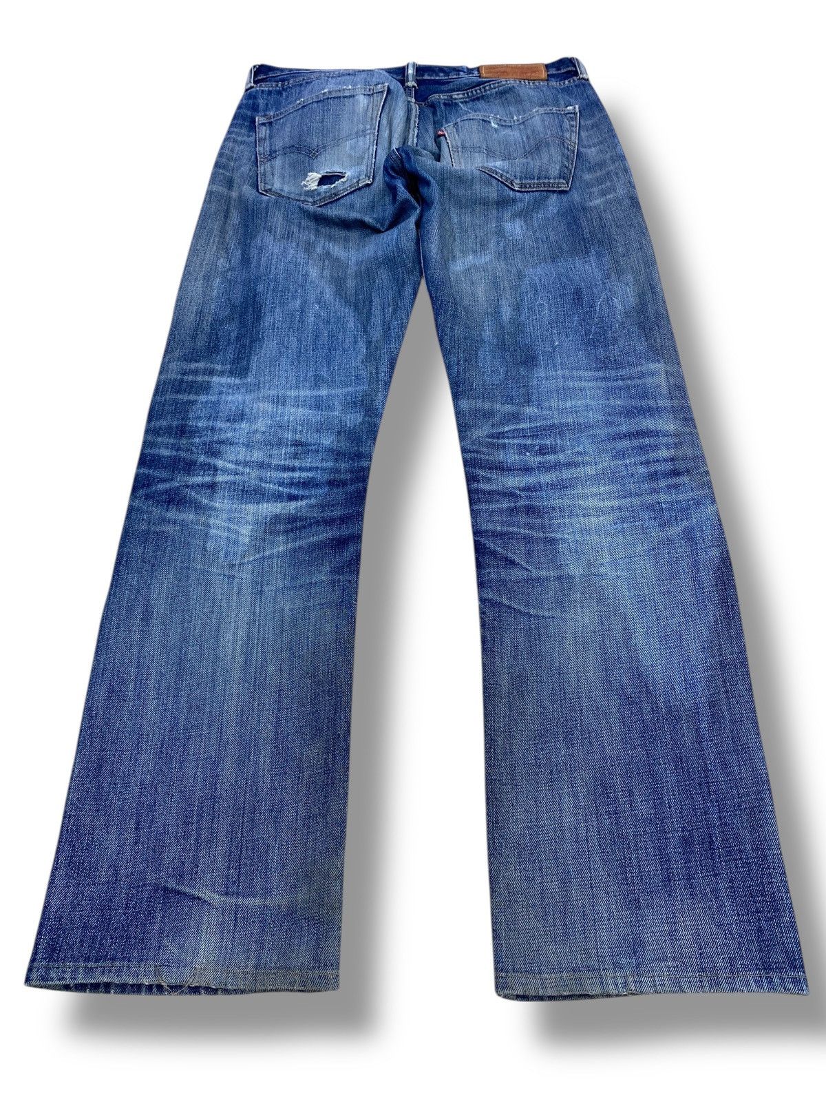 Levi's Vintage Levi’s Blue Faded Wash Style Ripped Jeans Size US 32 / EU 48 - 3 Thumbnail