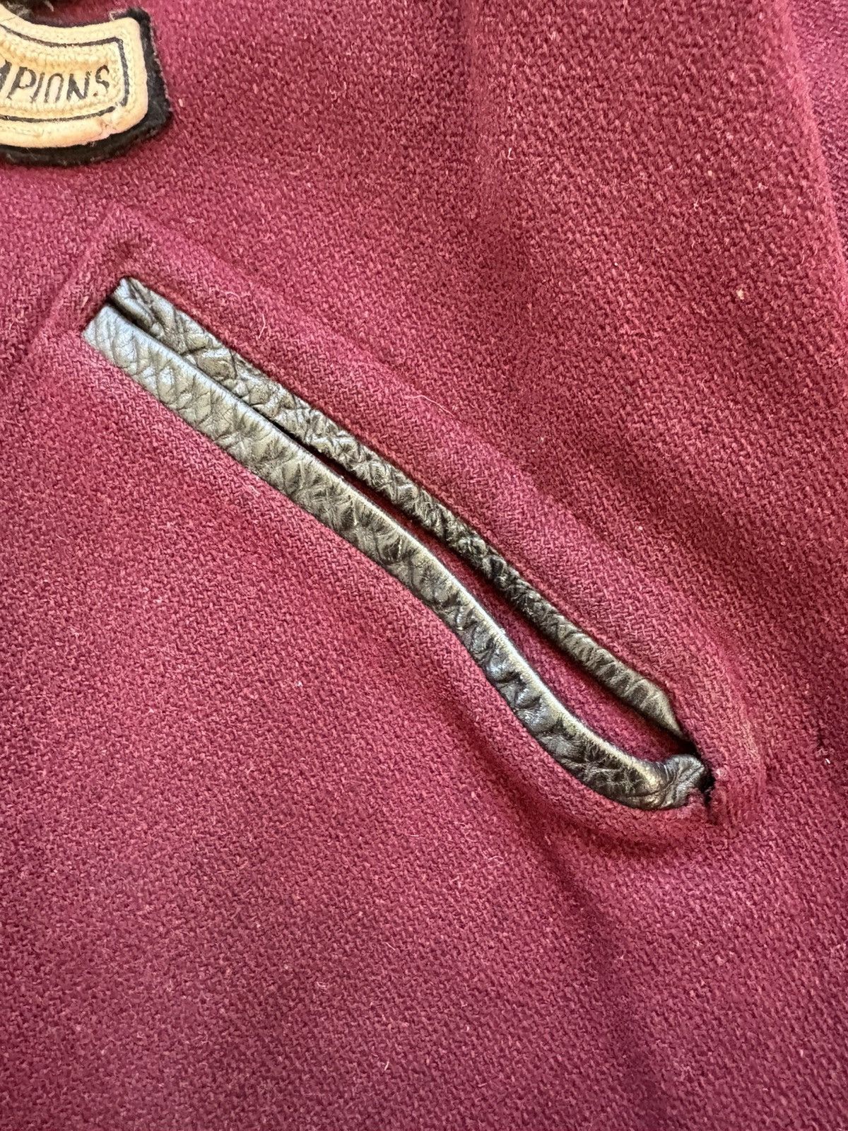 Vintage Vintage 1960’s Distressed High School Varsity Jacket Red L Size US L / EU 52-54 / 3 - 9 Thumbnail