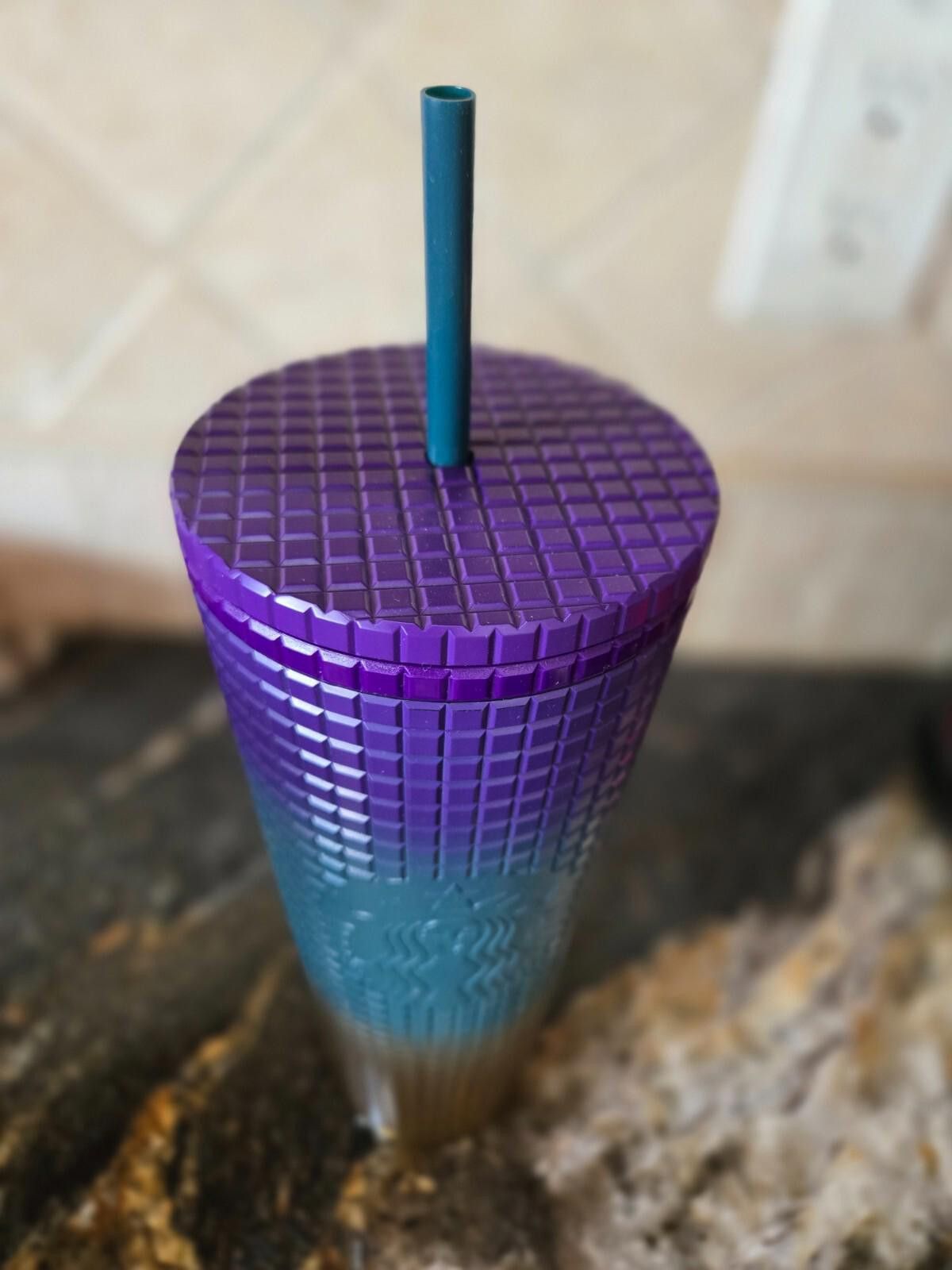 Designer Starbucks Gradient Ombre Rainbow Tumbler 2024 Straw 24oz NEW Size ONE SIZE - 2 Thumbnail