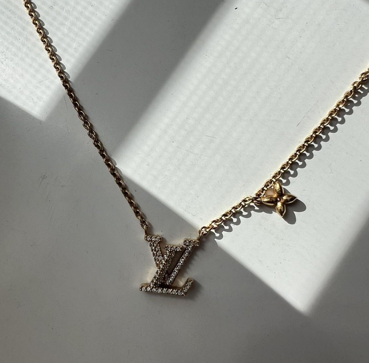 Louis Vuitton Louis Vuitton Iconic Necklace Size ONE SIZE - 5 Thumbnail