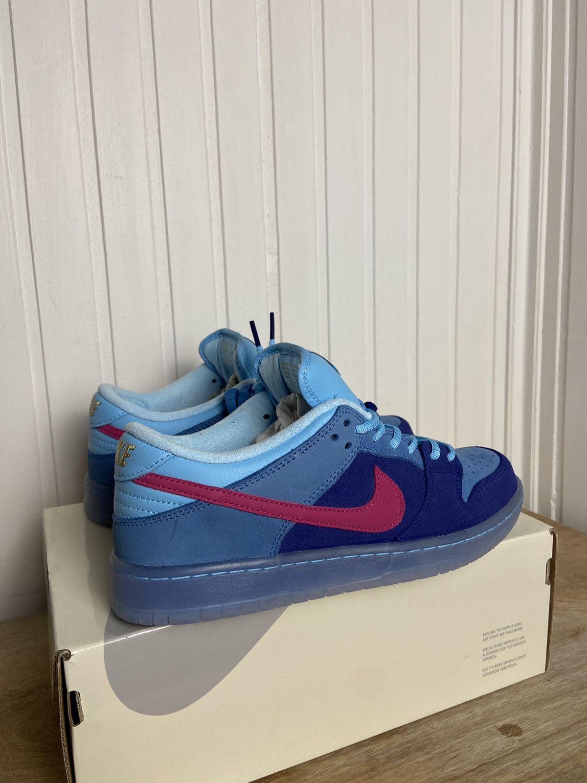 Nike New Nike SB Dunk Low "Run The Jewels" Size 9US Authentic Size US 9 / EU 42 - 5 Thumbnail