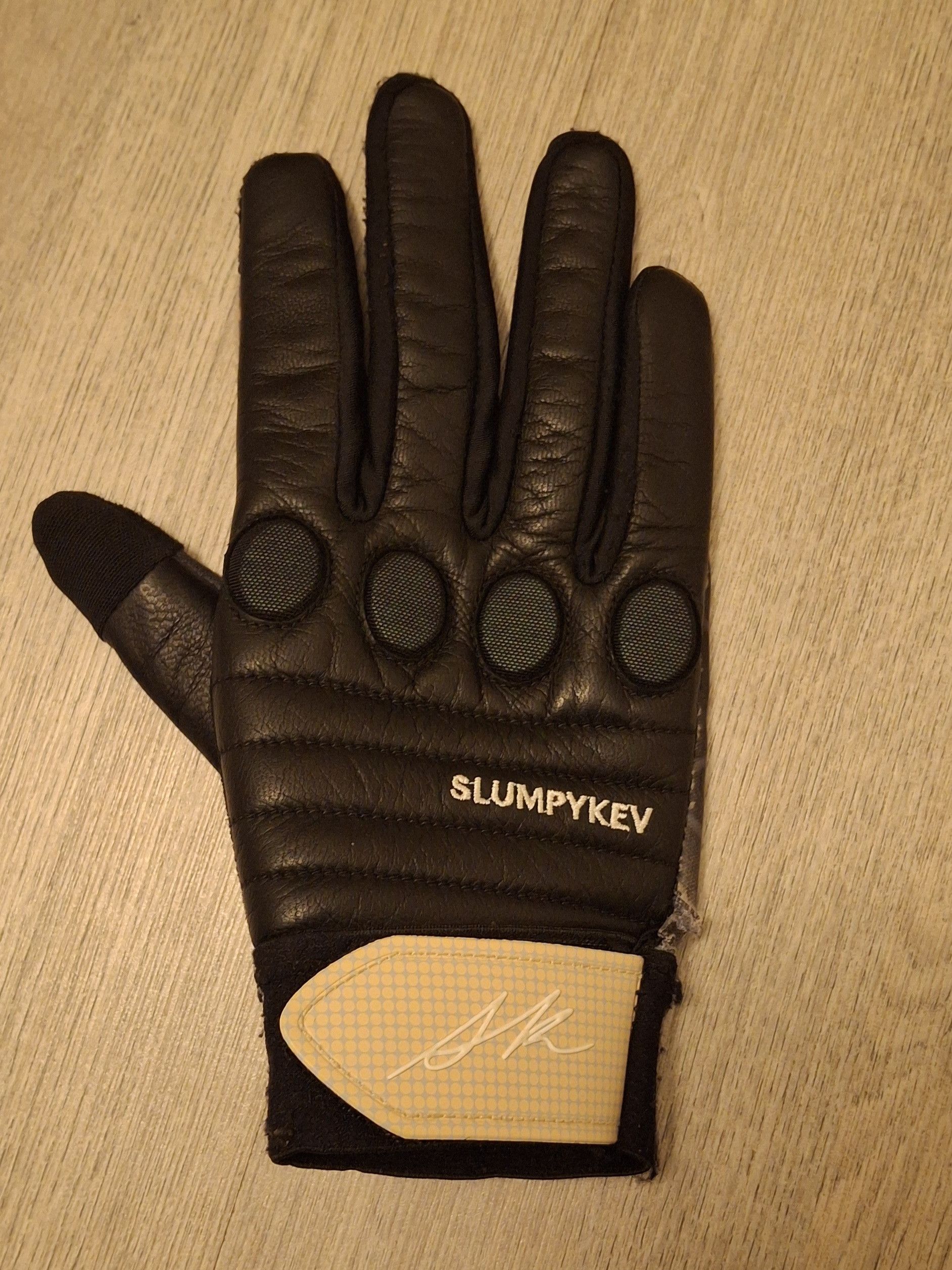 Saintwoods × Slumpy Kev Slumpykev X SaintWoods "SW/SK Leather Dog" Gloves *RARE* Size 42 - 6 Thumbnail