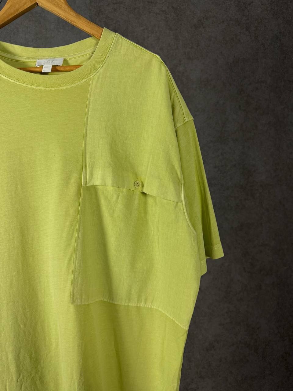 Cos COS designer pocket tee Size US XL / EU 56 / 4 - 2 Thumbnail