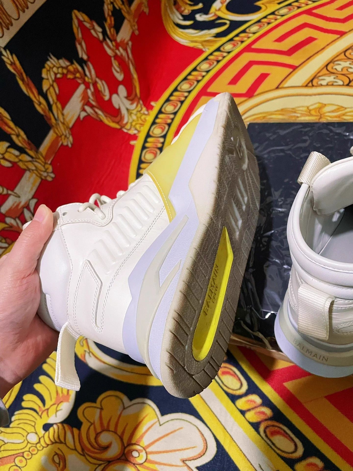 Balmain BALMAIN B-Ball Leather HiTop Sneakers White Fluo Green 41 Size US 8 / EU 41 - 8 Thumbnail