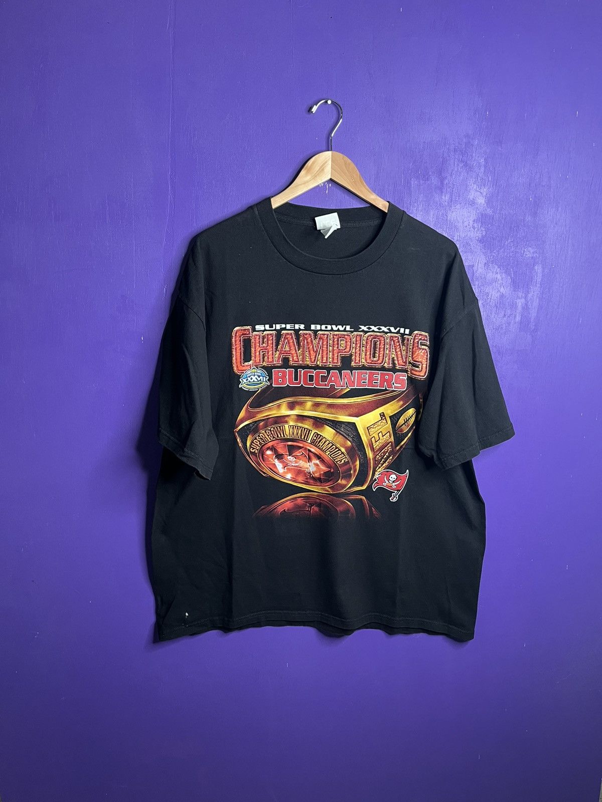 Lee × NFL × Vintage Vintage 2003 NFL Tampa bay buccaneers ring t-shirt Size US XXL / EU 58 / 5 - 1 Thumbnail