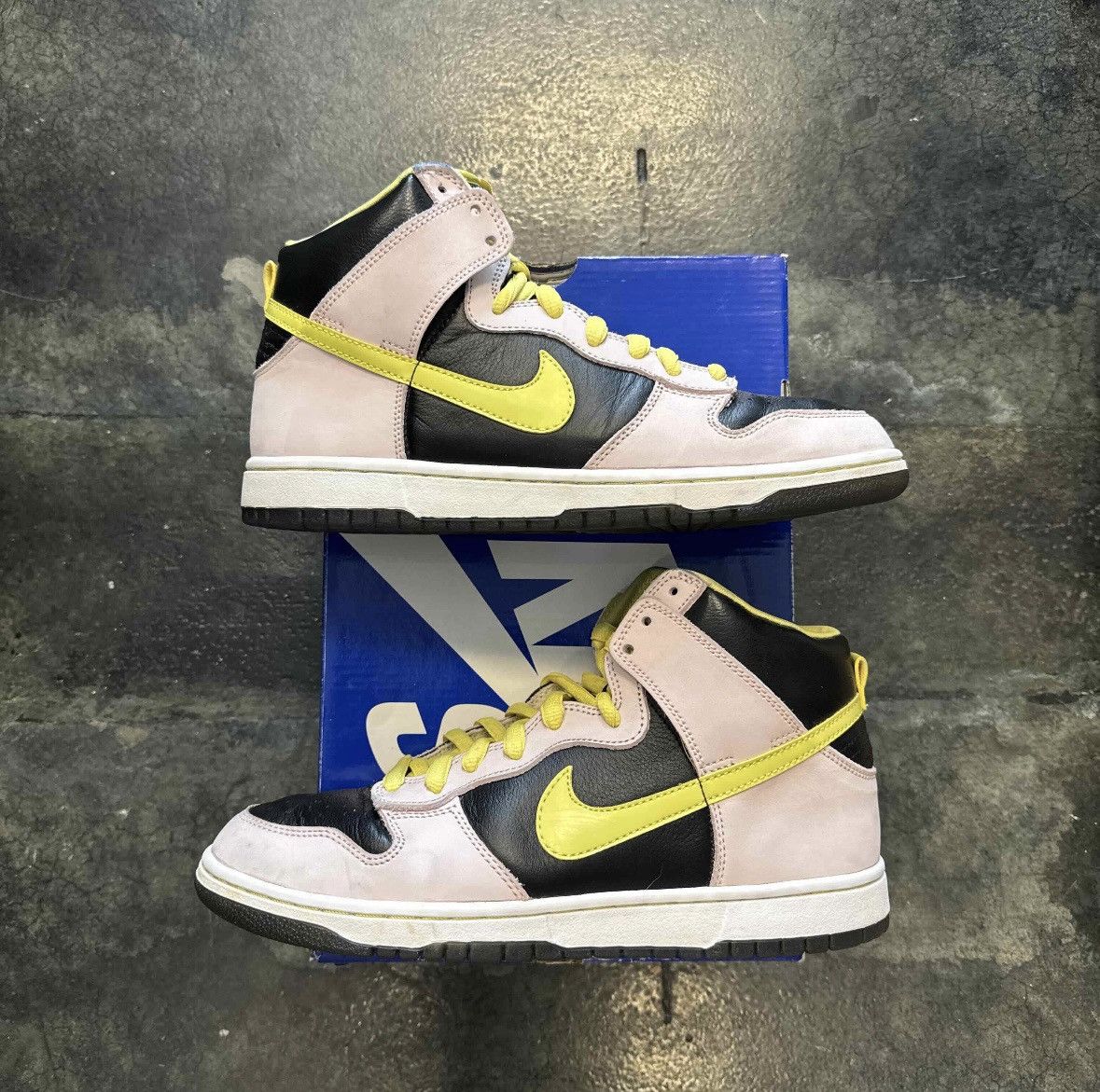 Nike Dunk High SB Miss Piggy Size US 9.5 / EU 42-43 - 1 Thumbnail